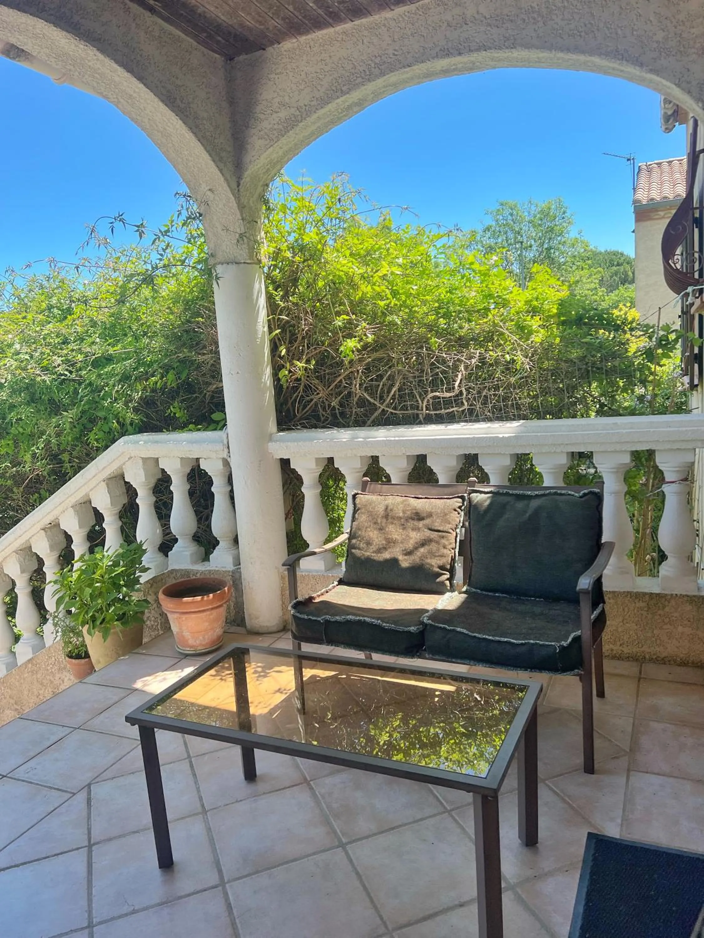 Patio in Bed & Breakfast Le Beauséjour