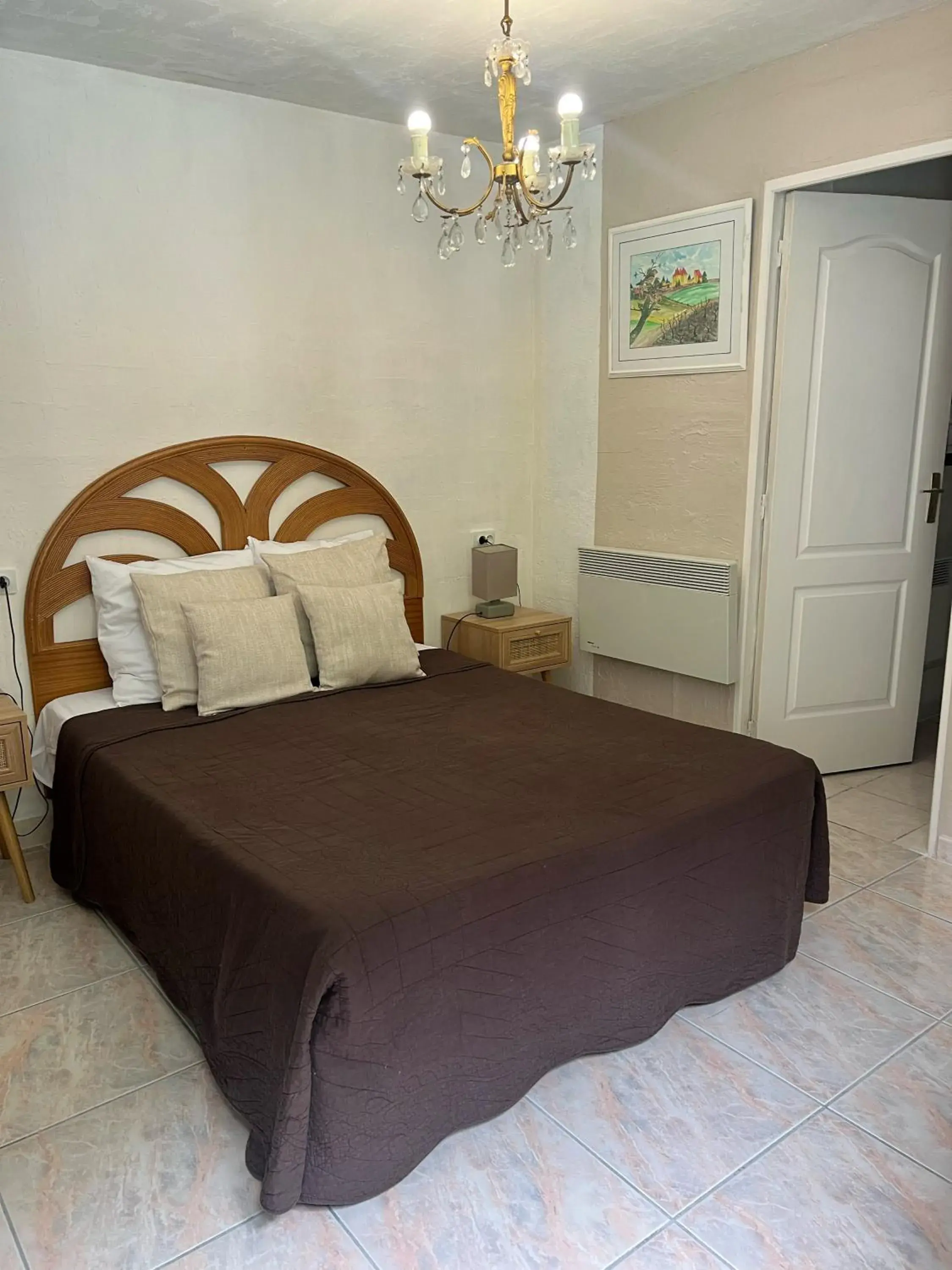 Double Room with Pool View in Bed & Breakfast Le Beauséjour Double Room with Pool View in Bed & Breakfast Le Beauséjour