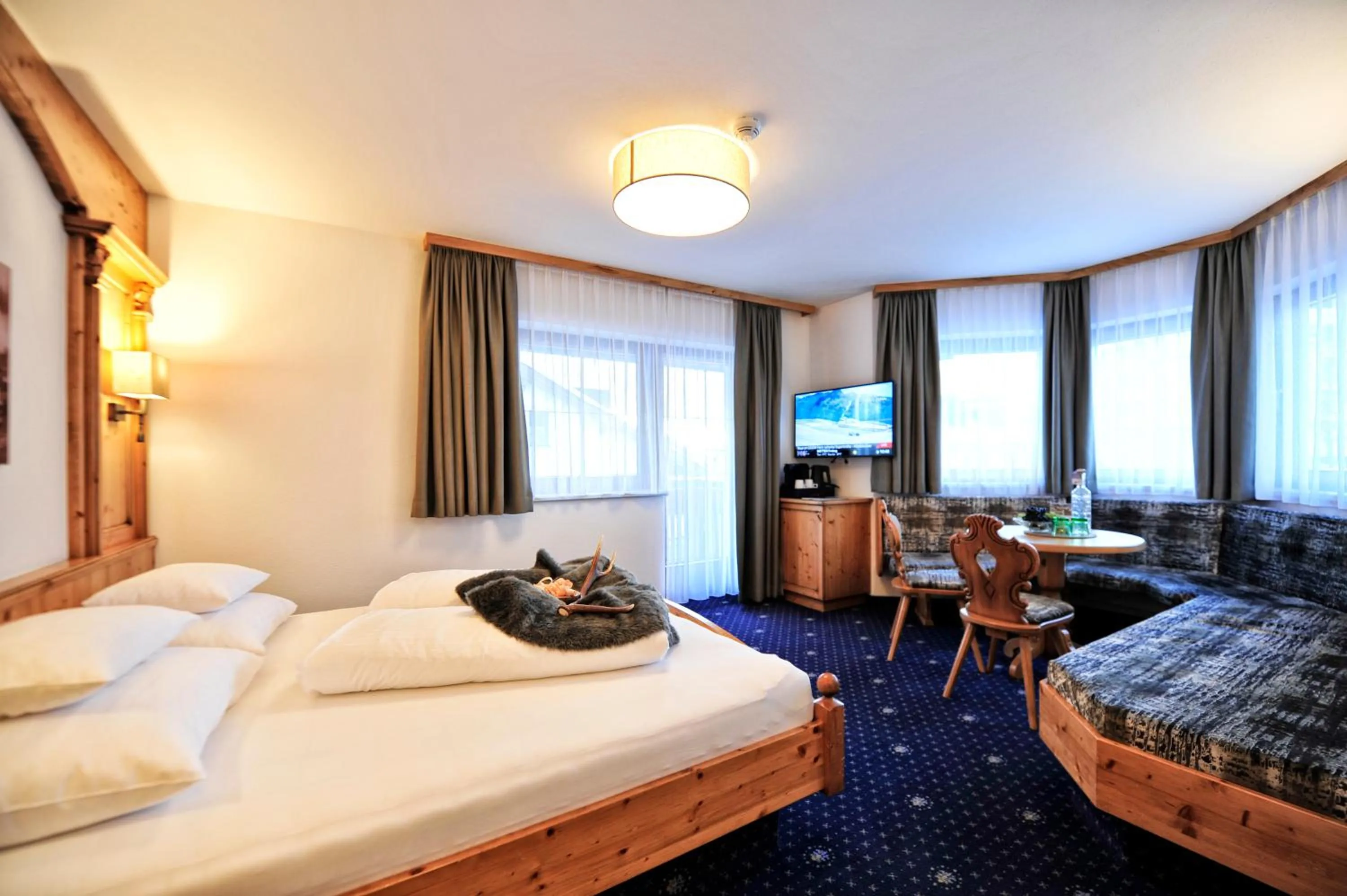 Bed in Hotel Garni Bellevue