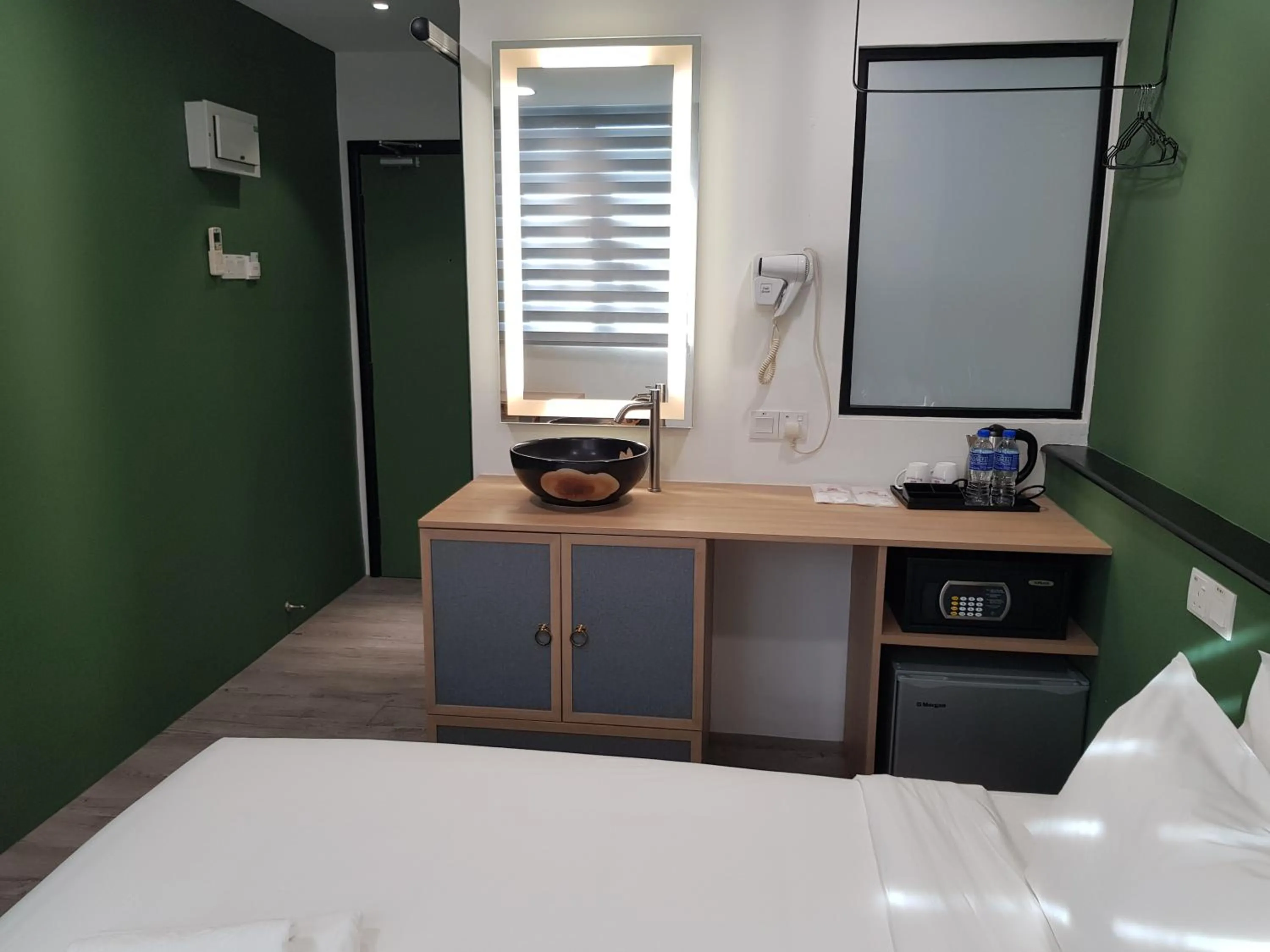 Bathroom, Bed in Bloommaze Boutique Hotel Klang