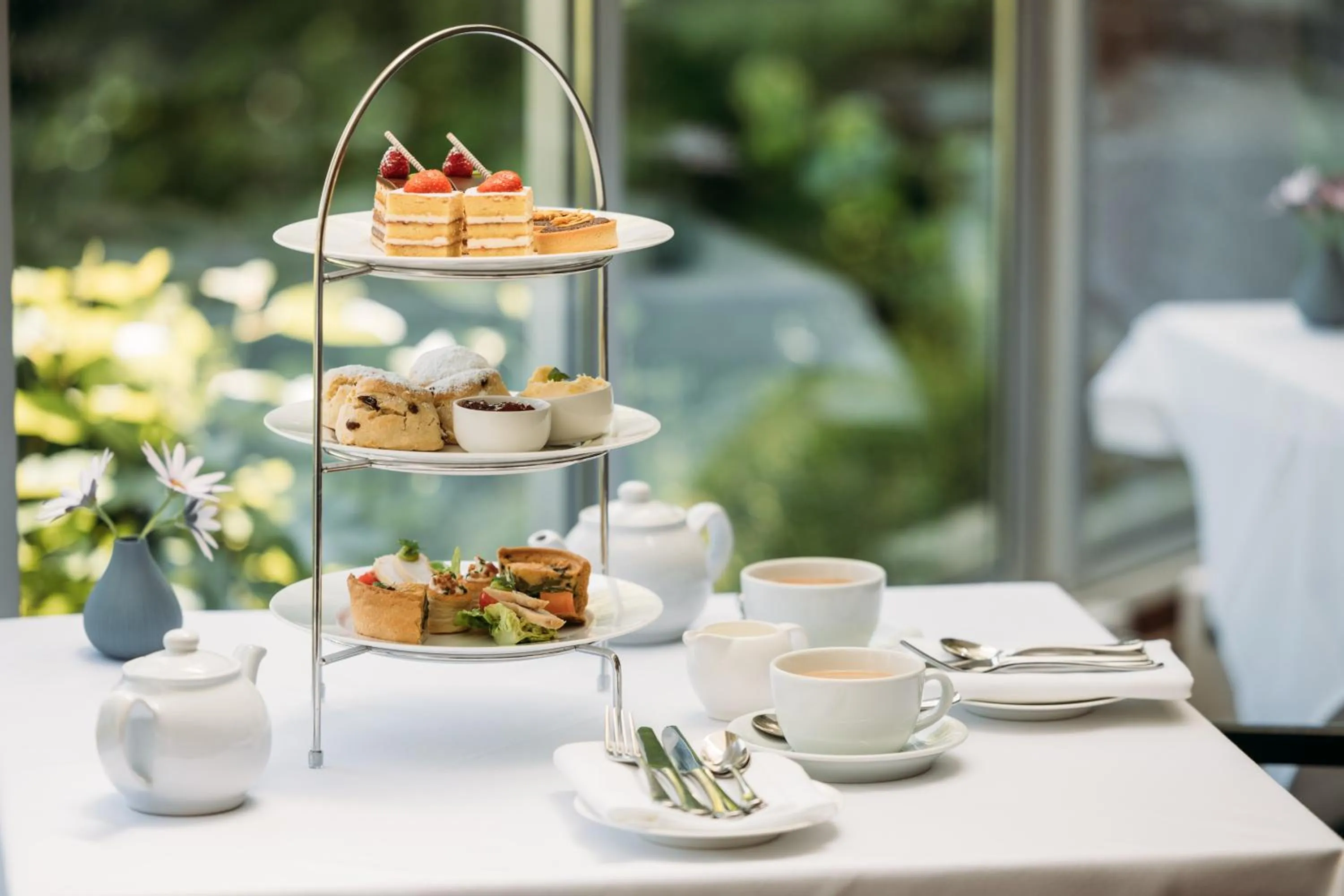 Food and drinks in Hotel Meudon