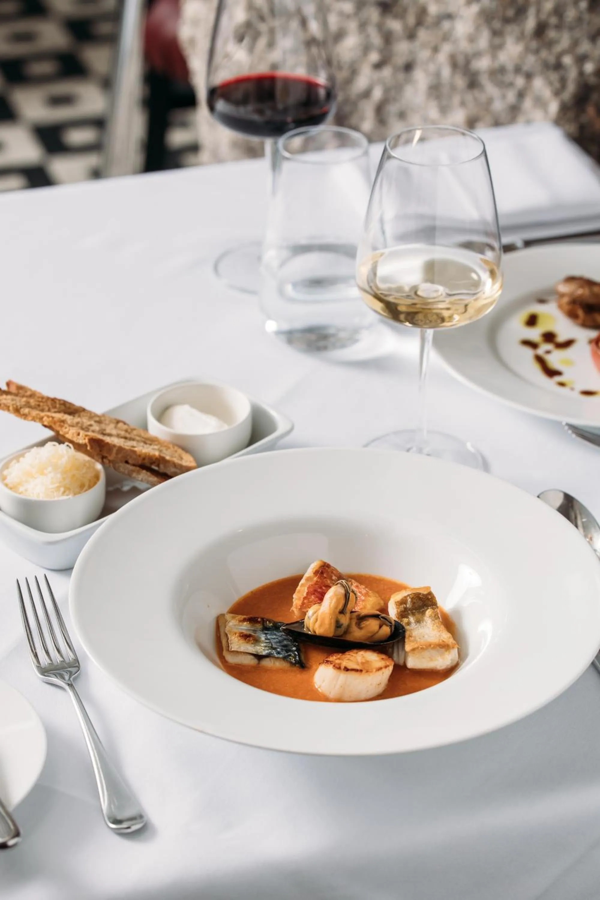 Food and drinks in Hotel Meudon