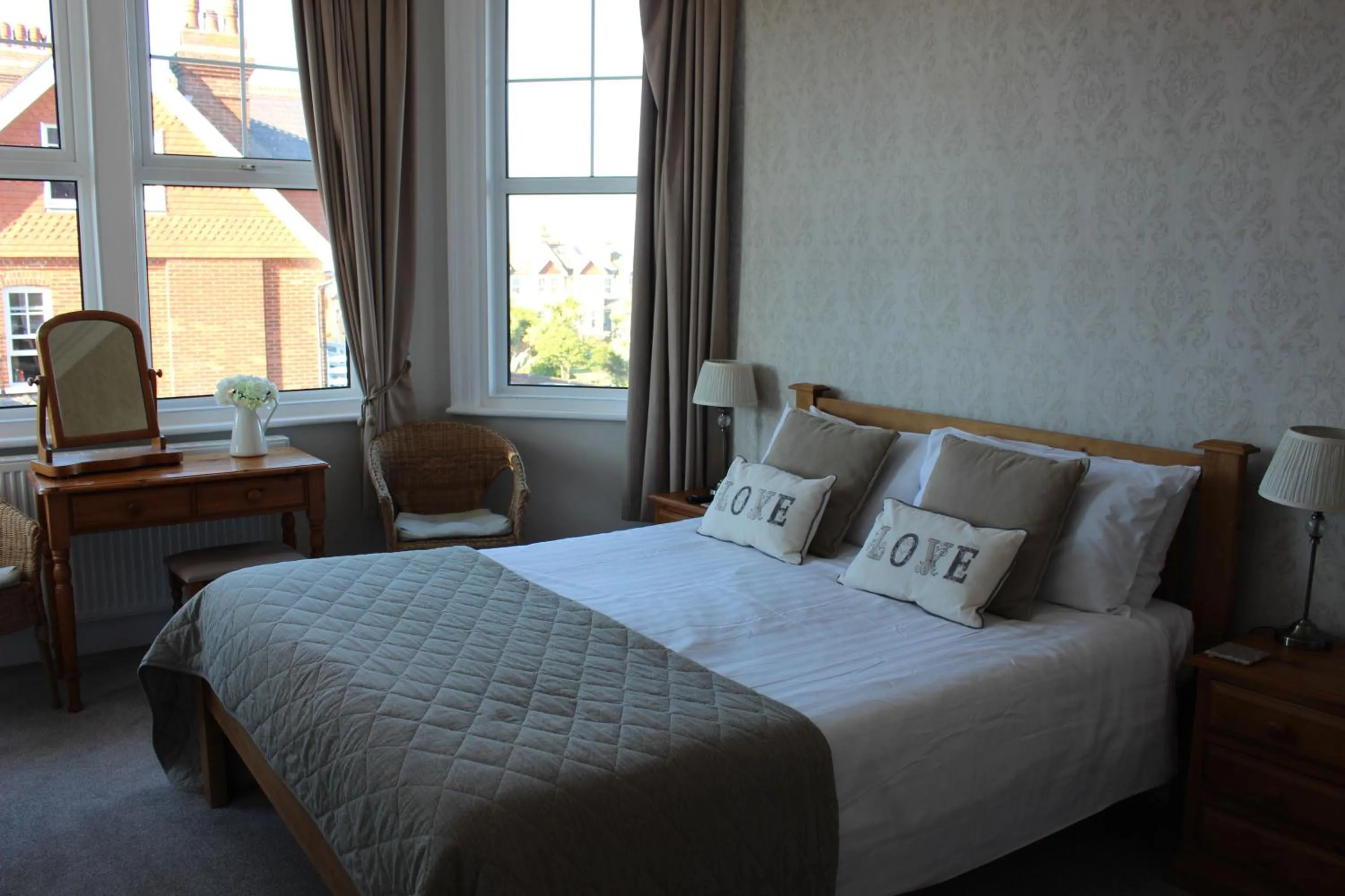 Photo of the whole room, Bed in Beamsley Lodge B&B