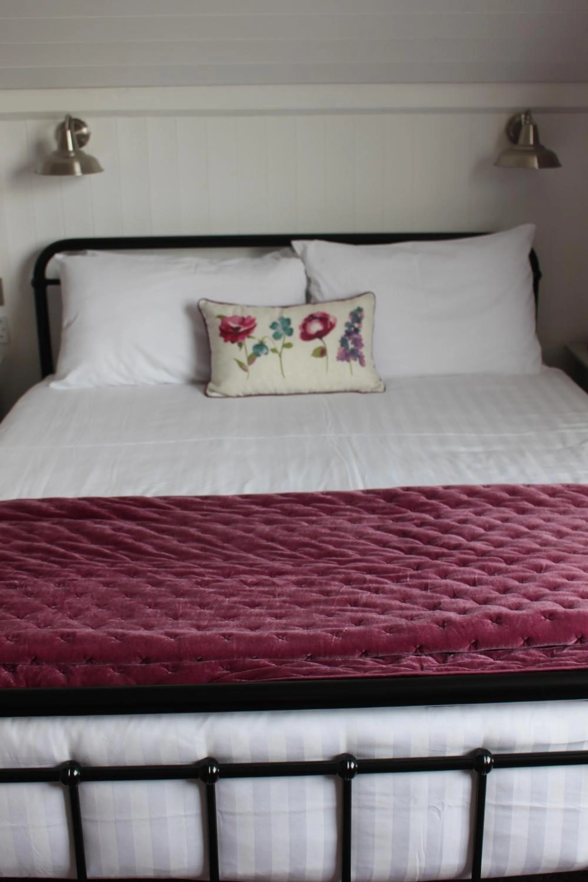 Bed in Beamsley Lodge B&B