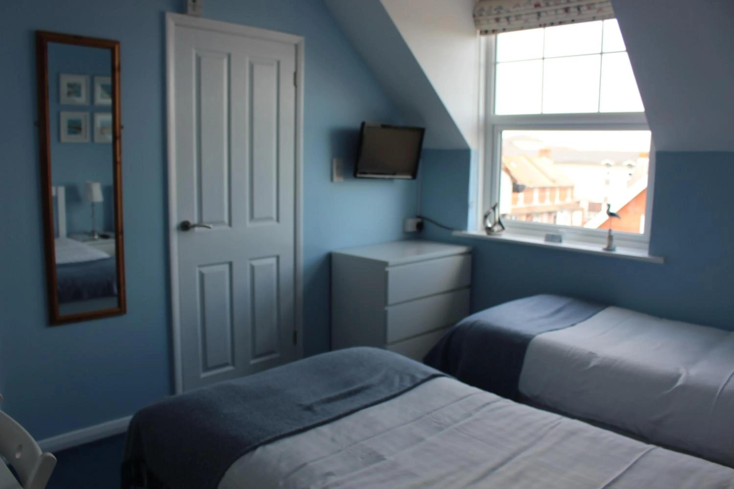 Photo of the whole room, Bed in Beamsley Lodge B&B