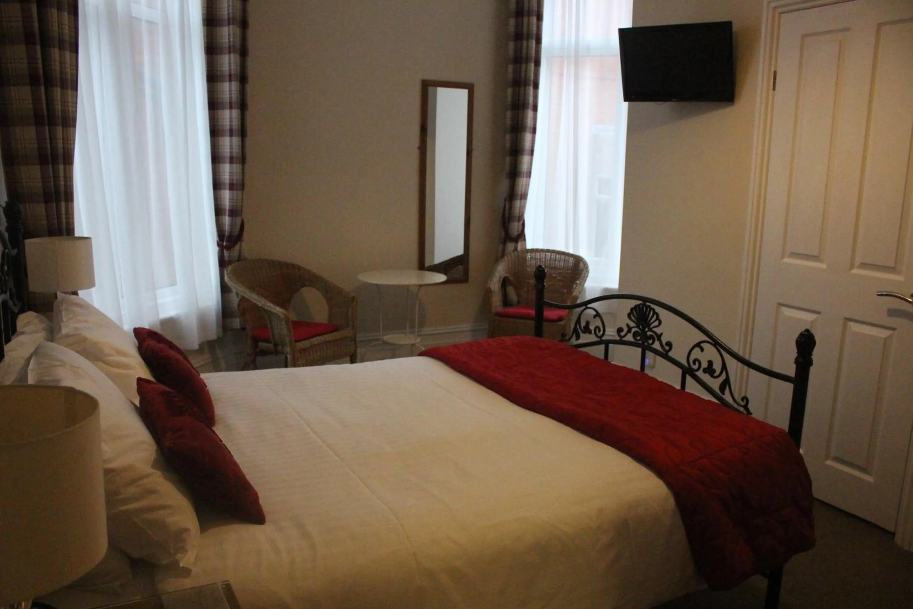 Photo of the whole room, Bed in Beamsley Lodge B&B