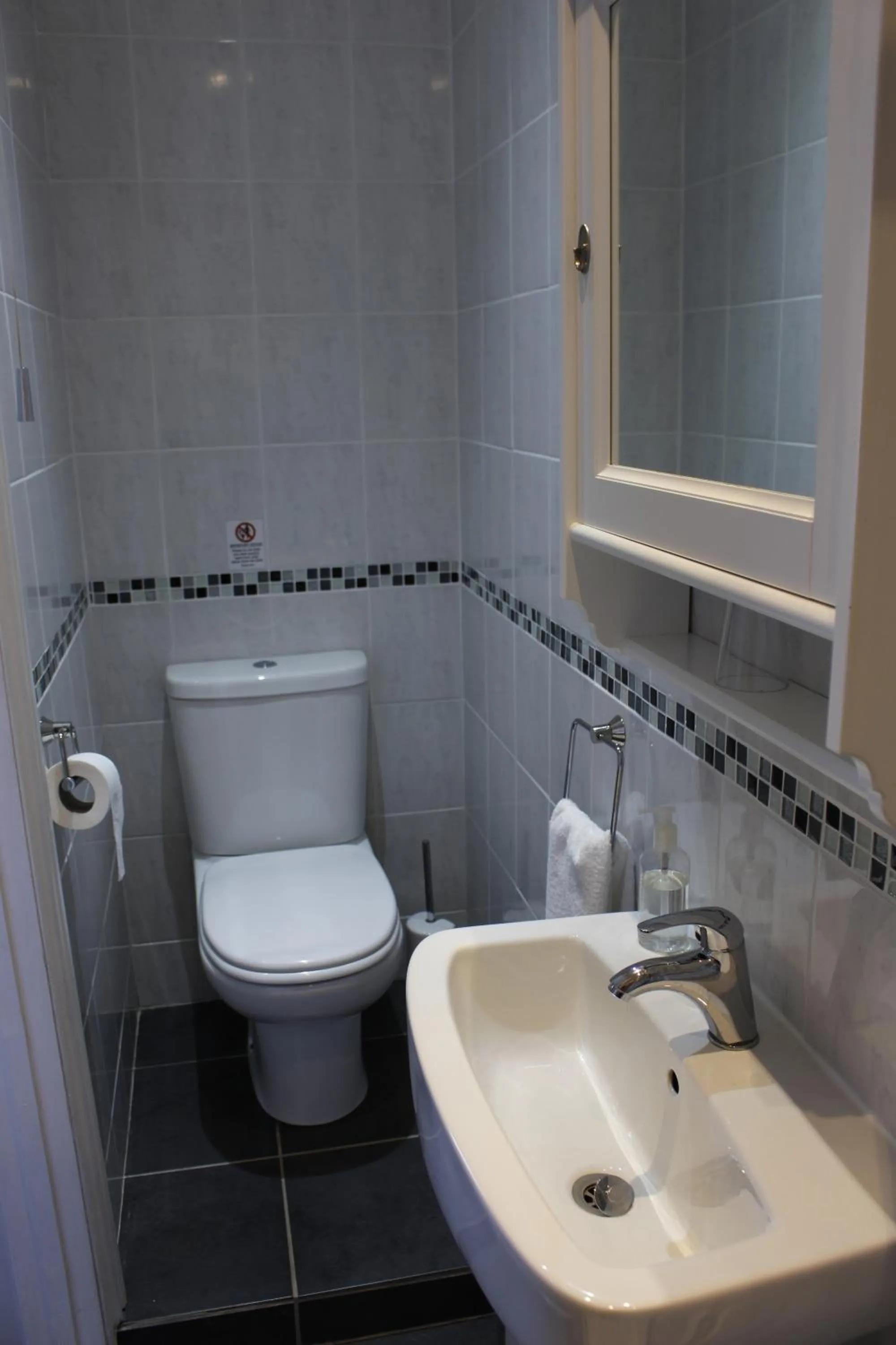 Bathroom in Beamsley Lodge B&B