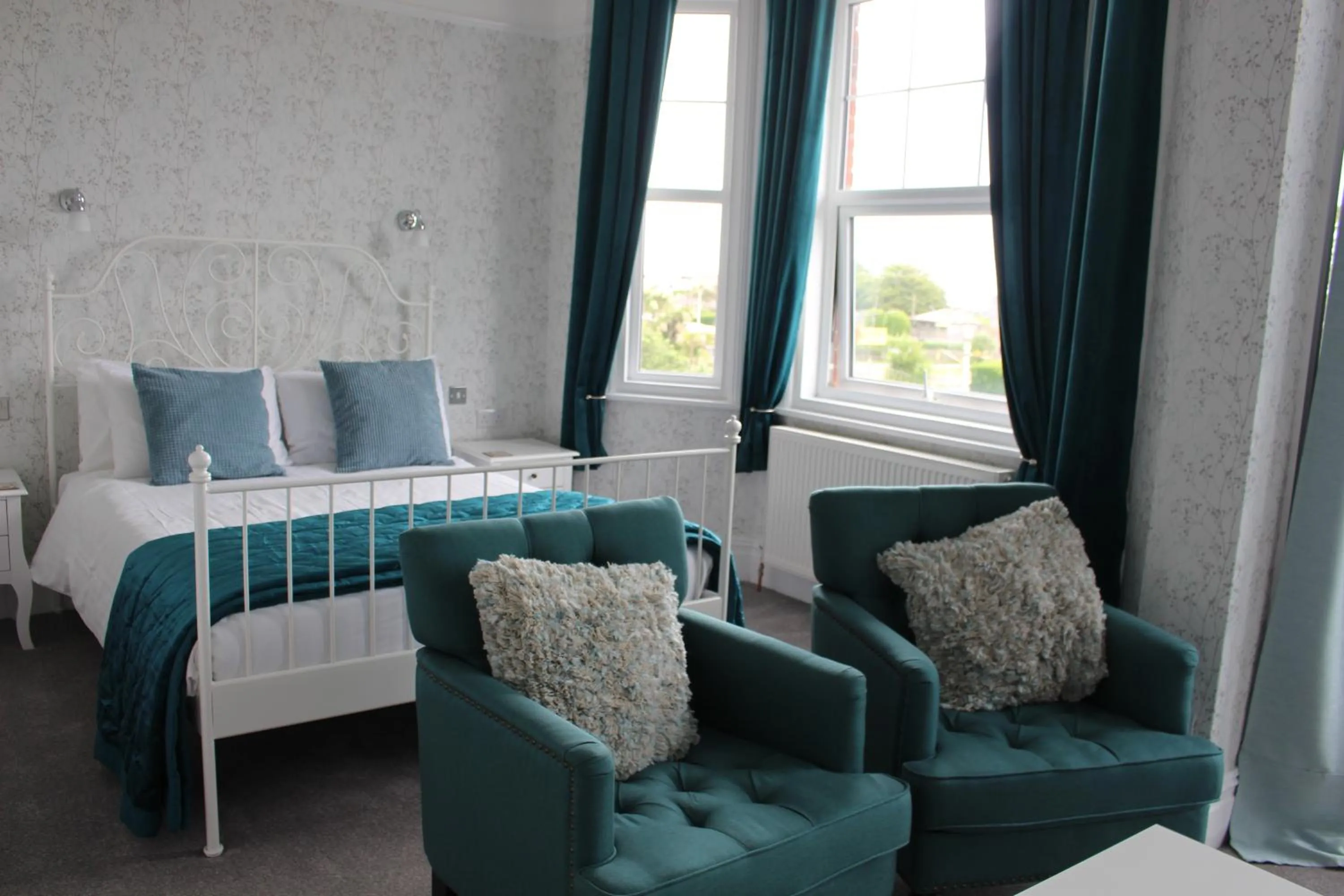 Balcony/Terrace, Bed in Beamsley Lodge B&B