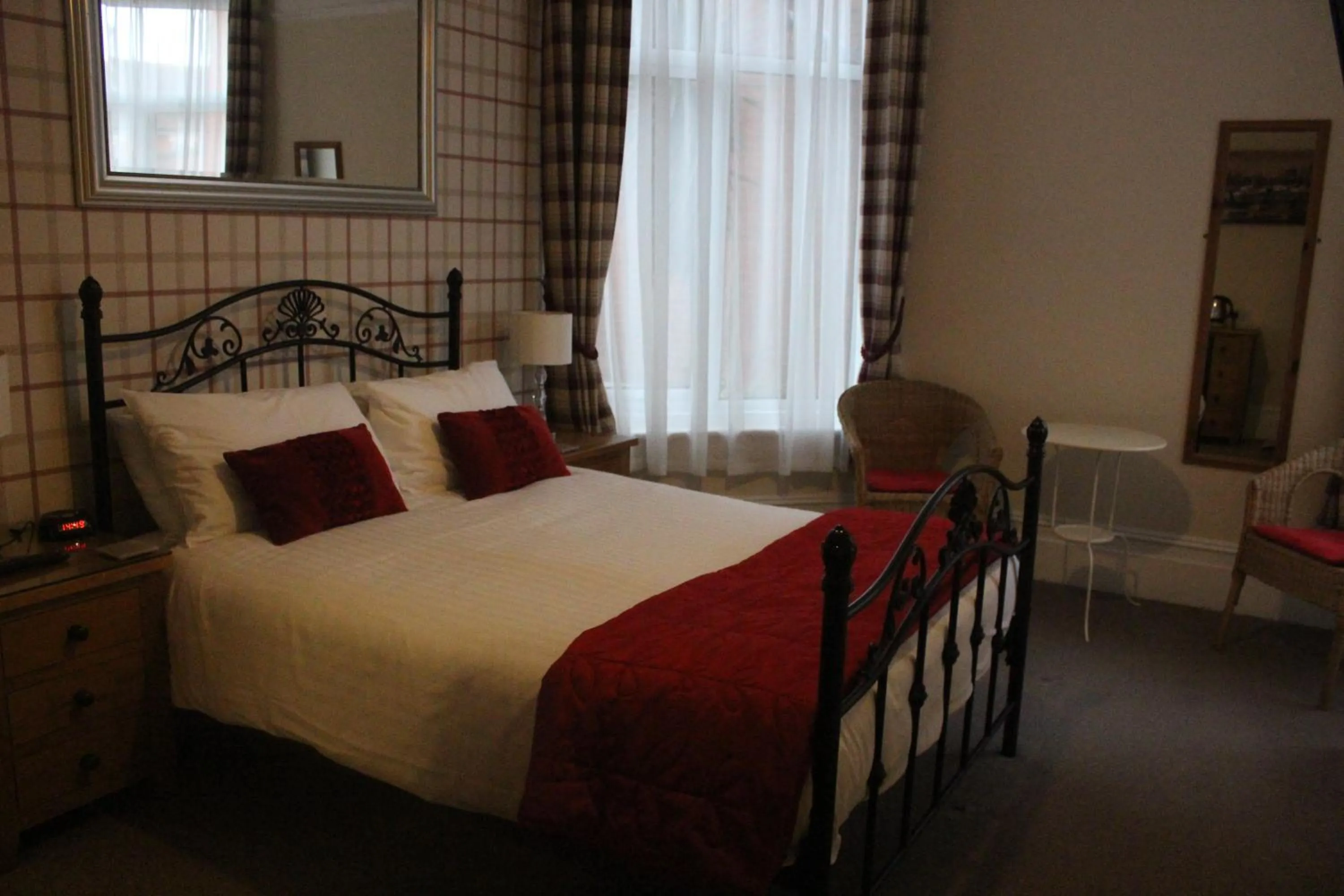 Photo of the whole room, Bed in Beamsley Lodge B&B