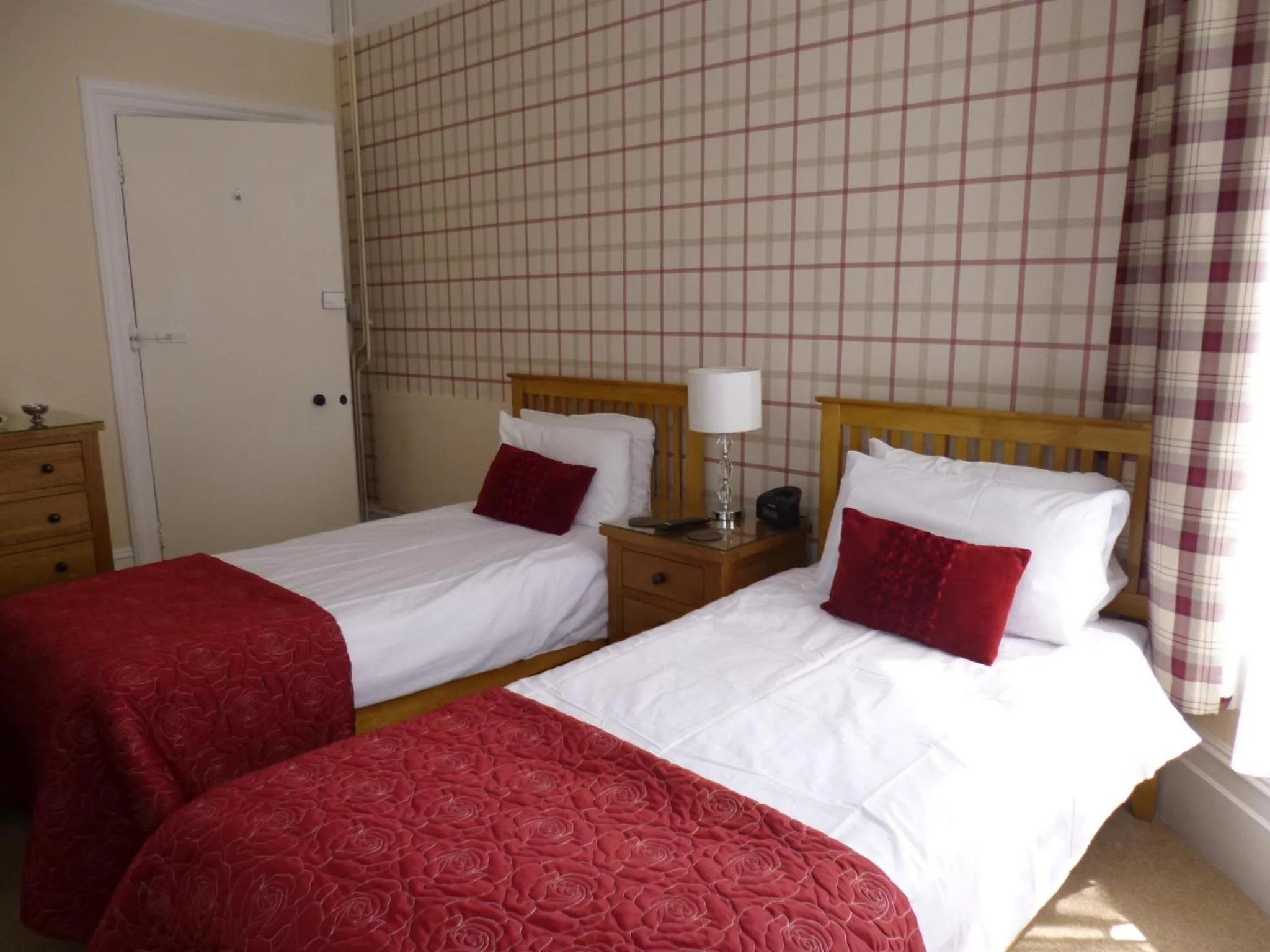 Photo of the whole room, Bed in Beamsley Lodge B&B