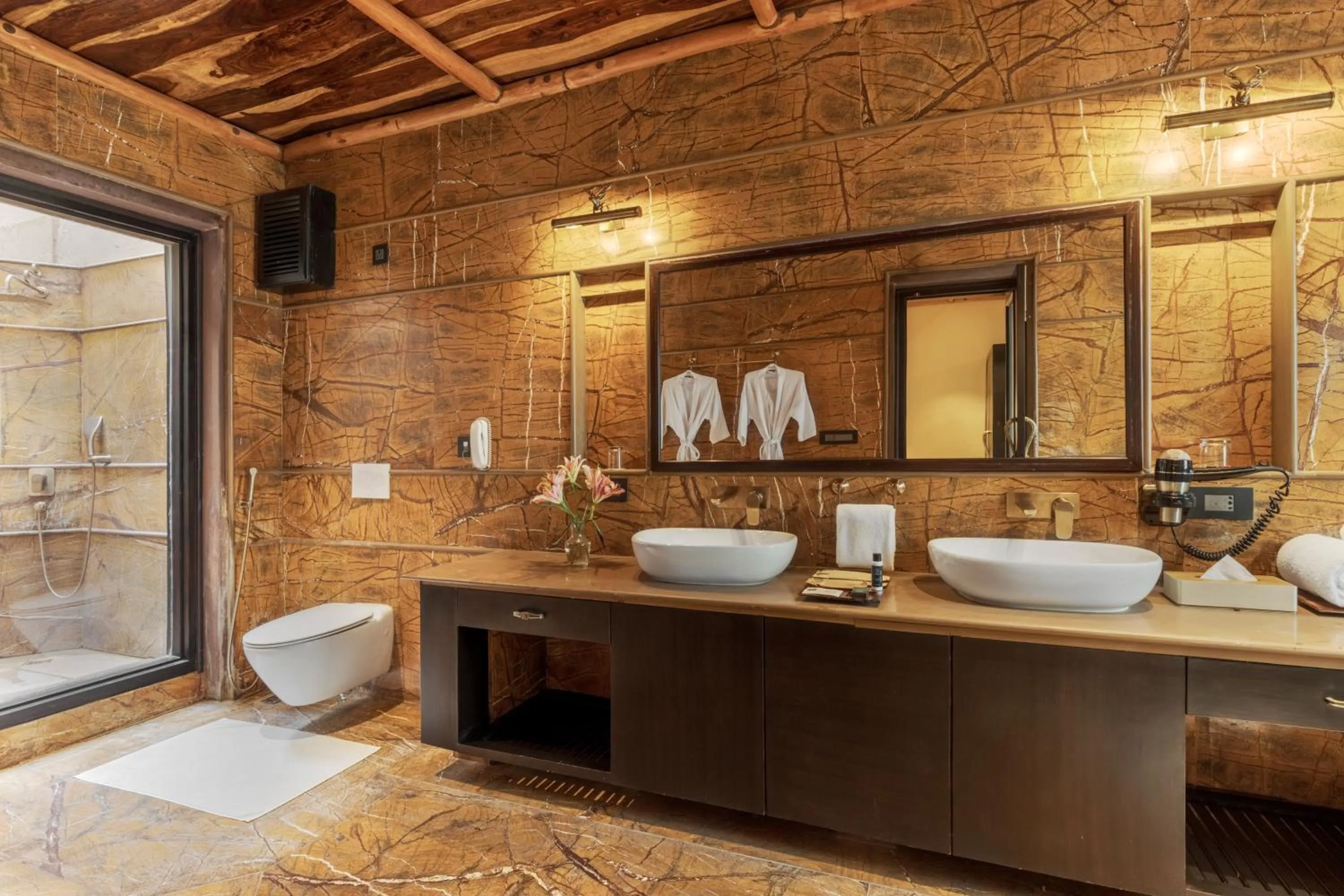 Bathroom in AamaGhati Wildlife Resort, Ranthambore