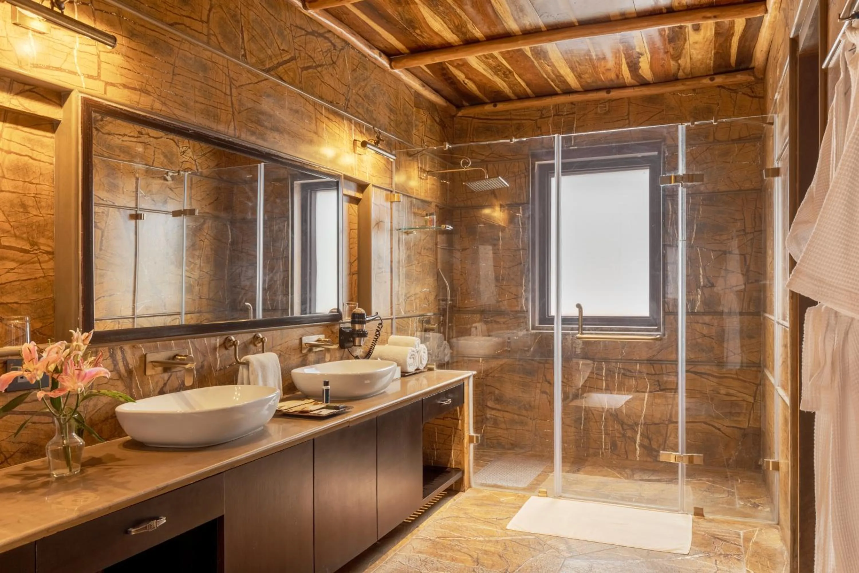 Bathroom in AamaGhati Wildlife Resort, Ranthambore