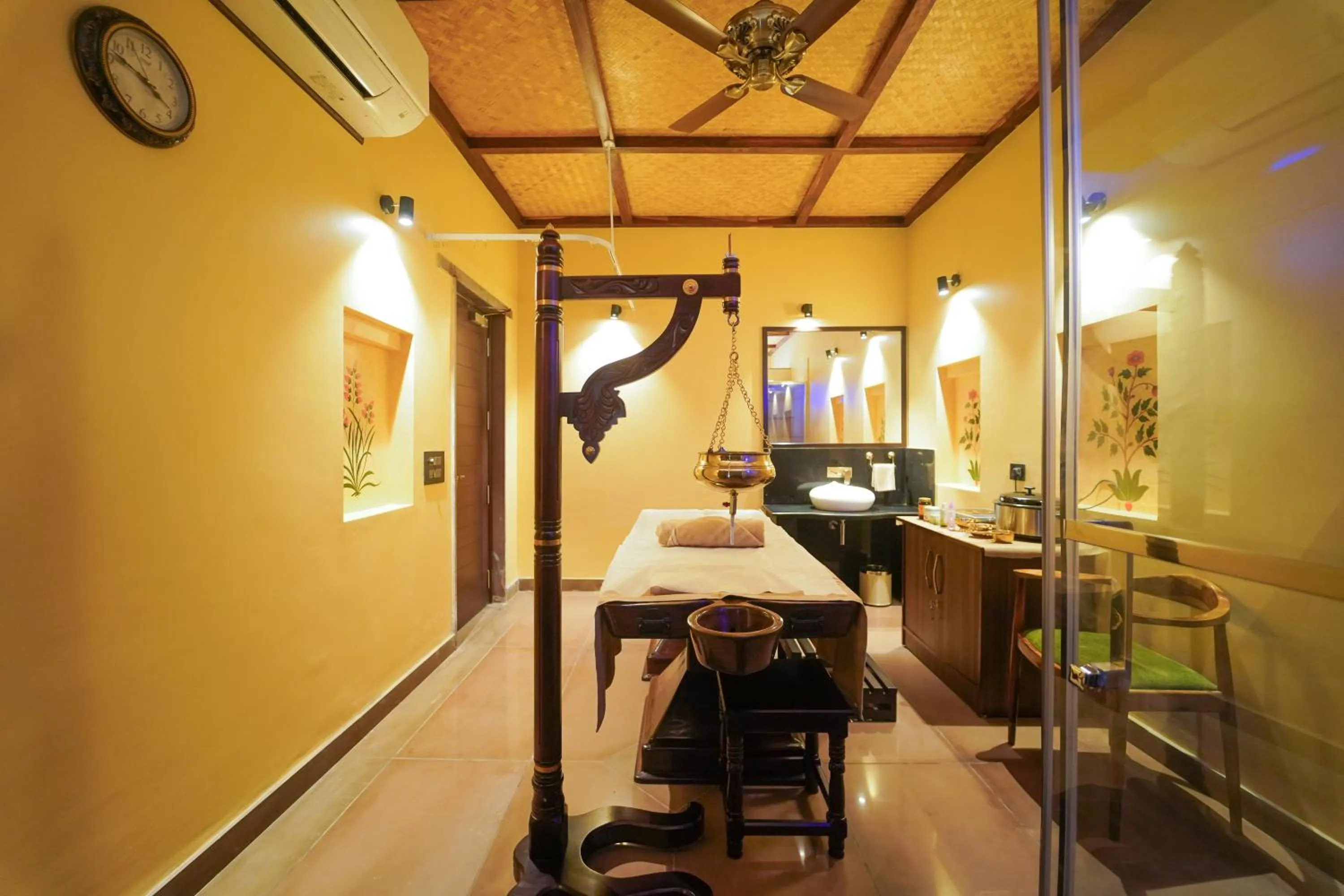 Massage in AamaGhati Wildlife Resort, Ranthambore