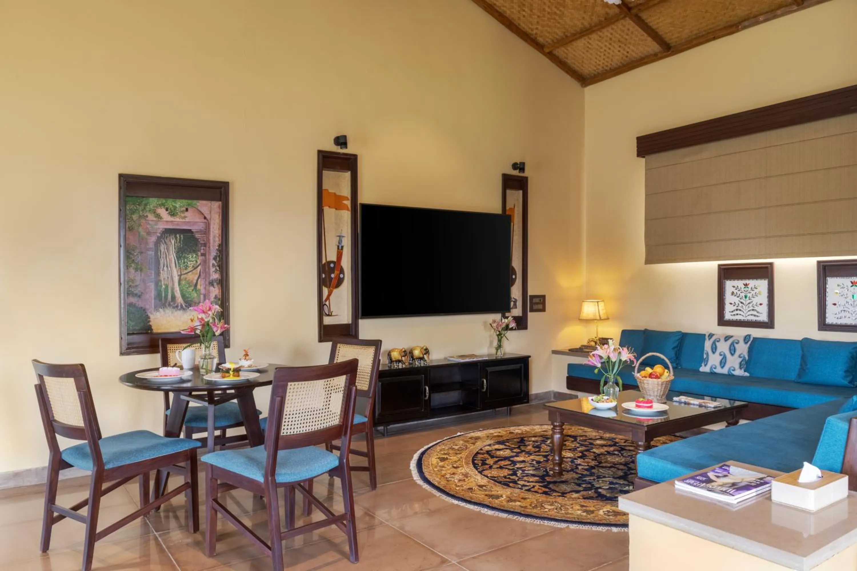 Living room in AamaGhati Wildlife Resort, Ranthambore