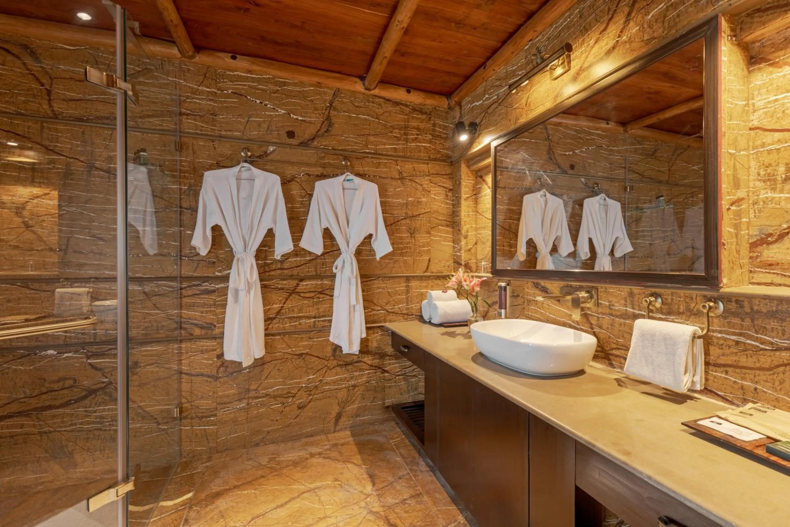 Bathroom in AamaGhati Wildlife Resort, Ranthambore