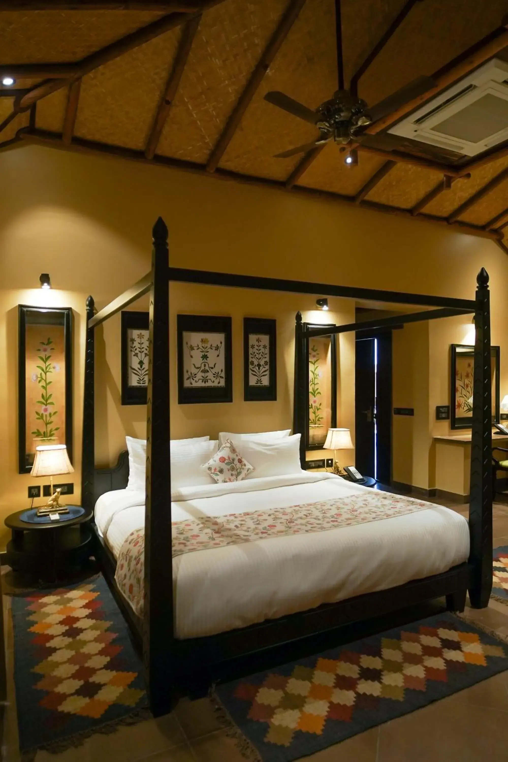 Bed in AamaGhati Wildlife Resort, Ranthambore Bed in AamaGhati Wildlife Resort, Ranthambore