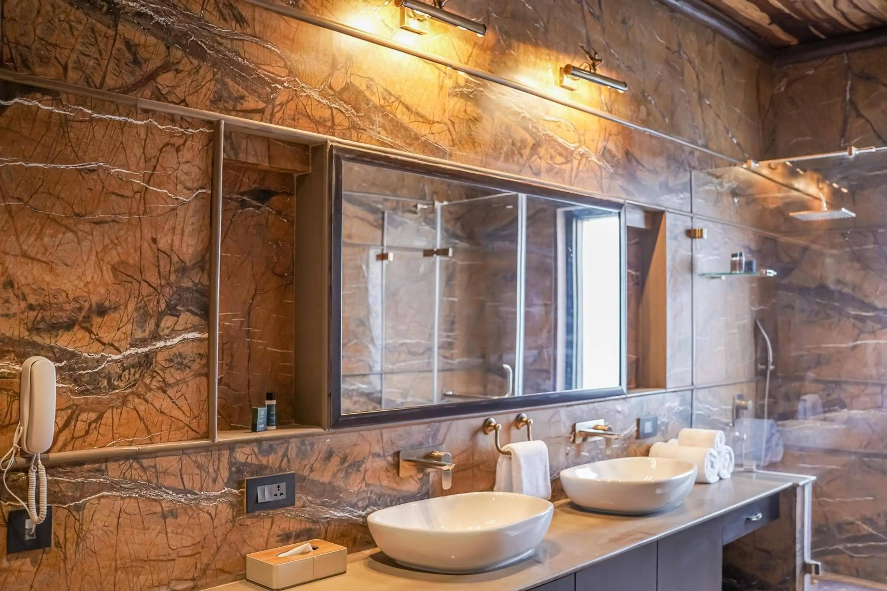 Bathroom in AamaGhati Wildlife Resort, Ranthambore