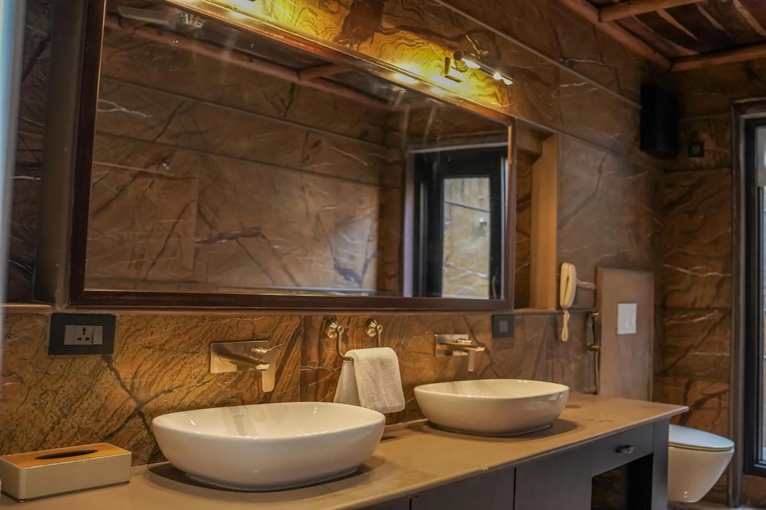 Bathroom in AamaGhati Wildlife Resort, Ranthambore