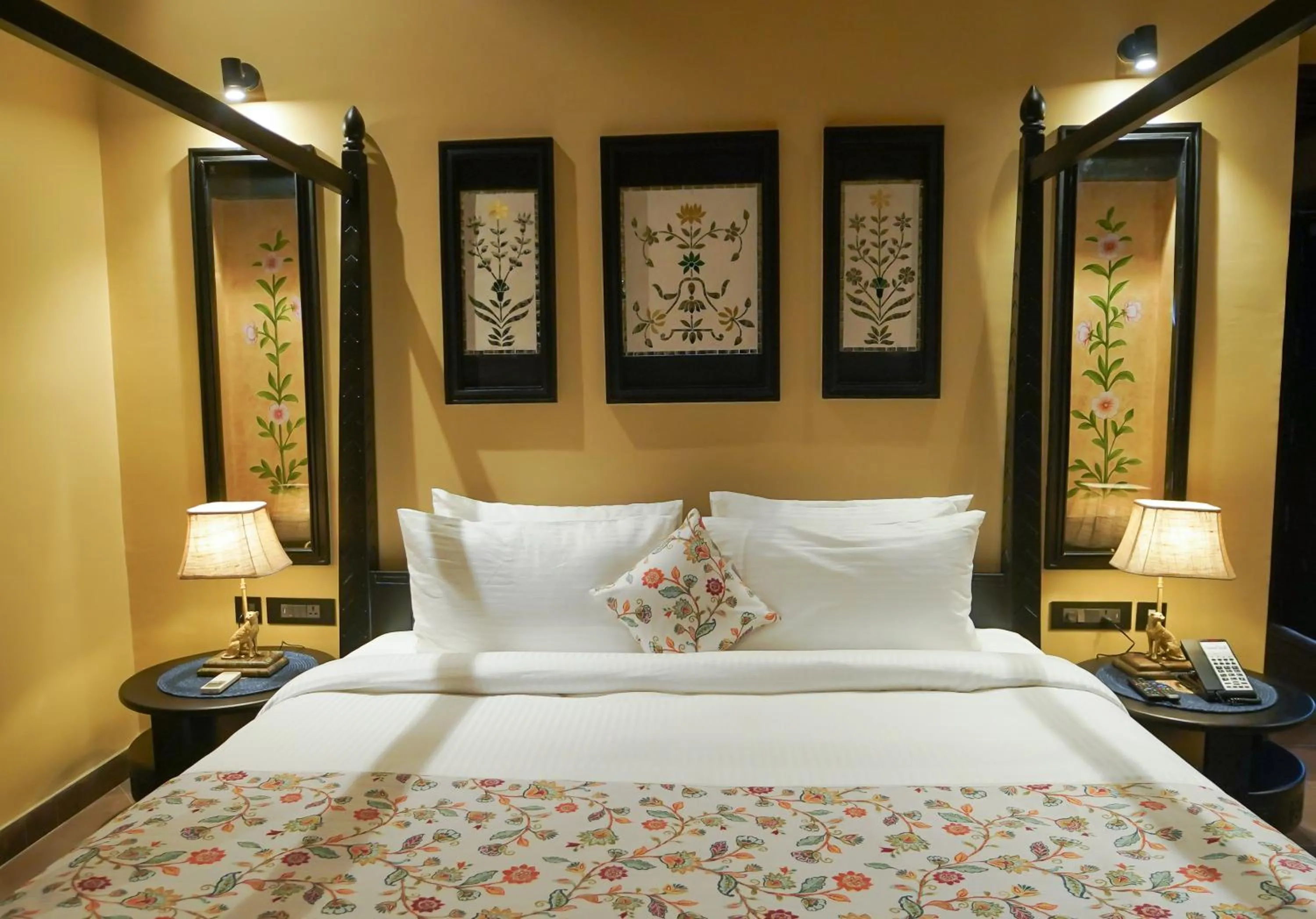 Bed in AamaGhati Wildlife Resort, Ranthambore