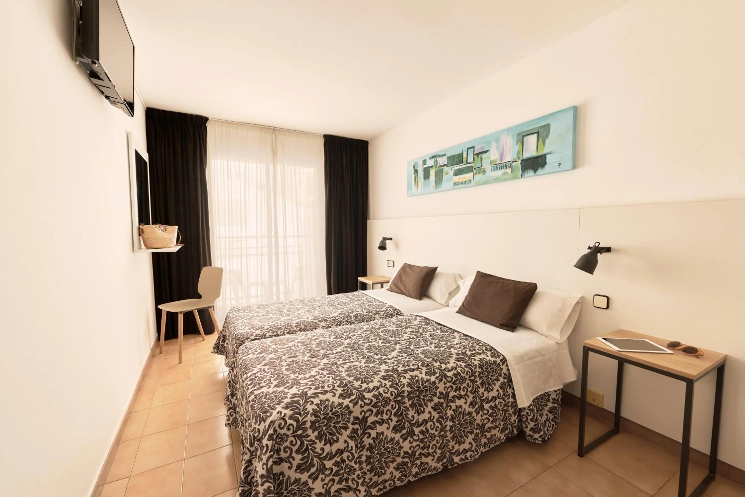 Bed in Hotel Miami Calella - El de siempre, como nunca