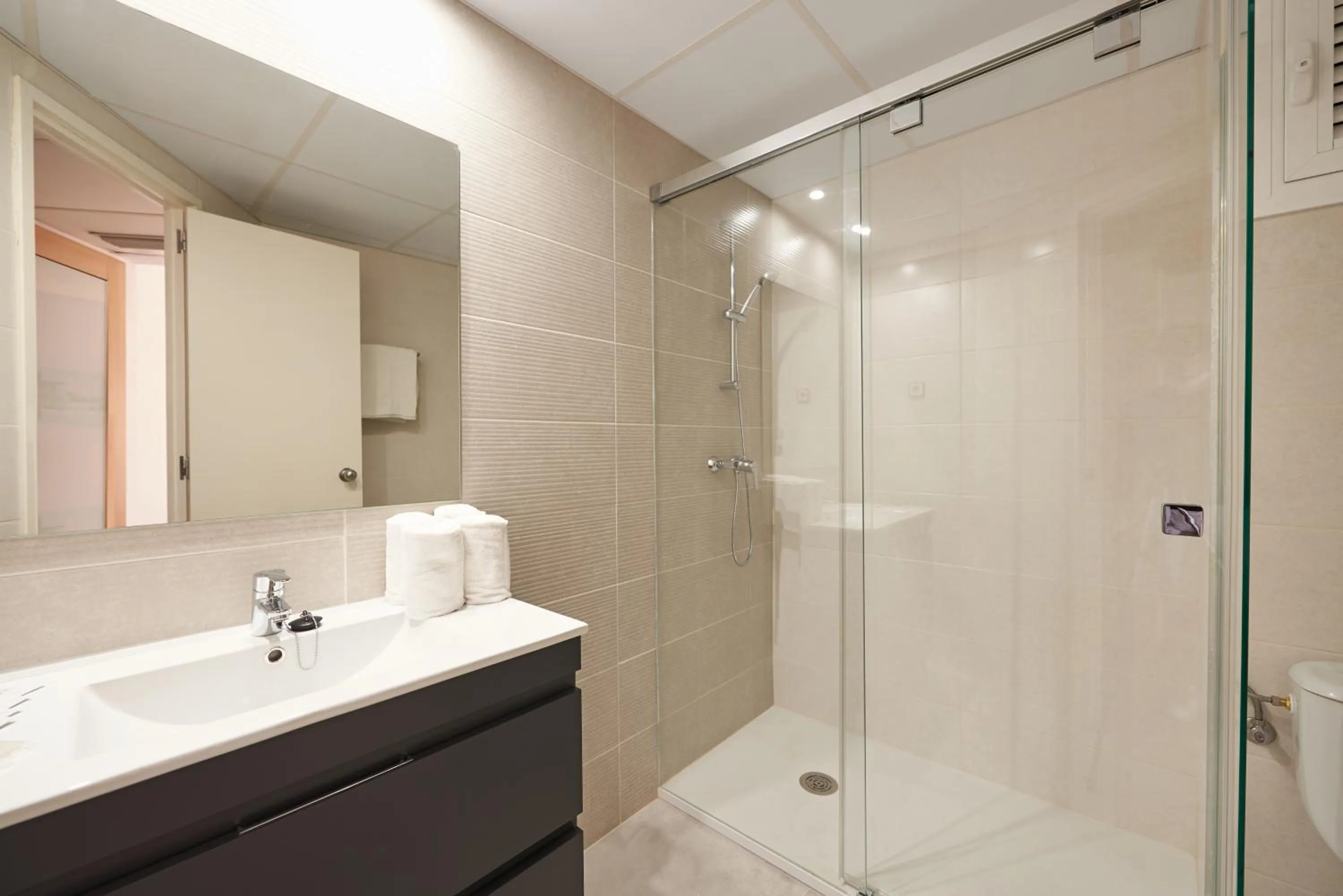 Bathroom in Hotel Miami Calella - El de siempre, como nunca