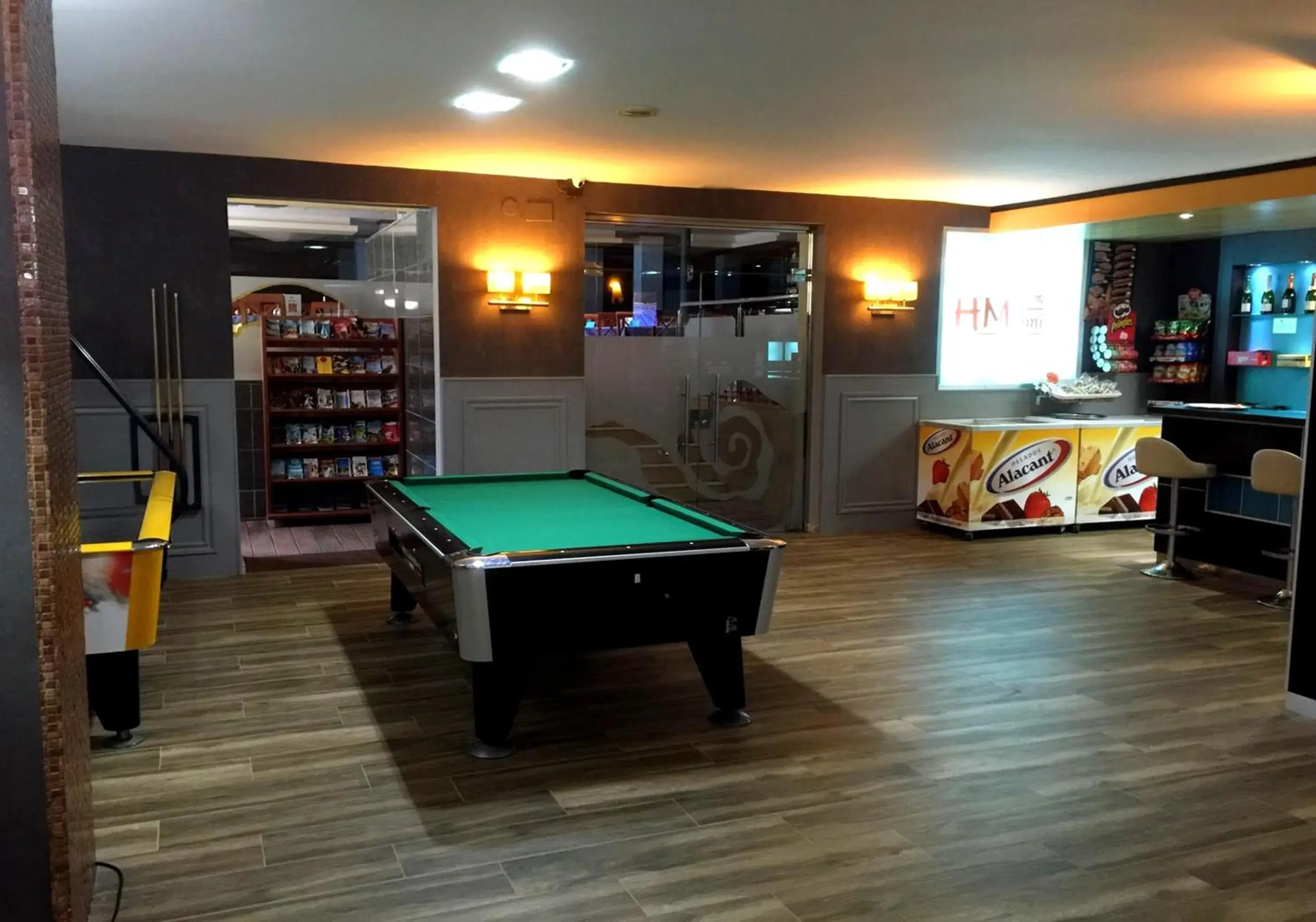 Lounge or bar in Hotel Miami Calella - El de siempre, como nunca Lounge or bar in Hotel Miami Calella - El de siempre, como nunca