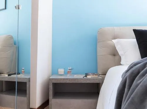 A World Aparts - 40 Sforza