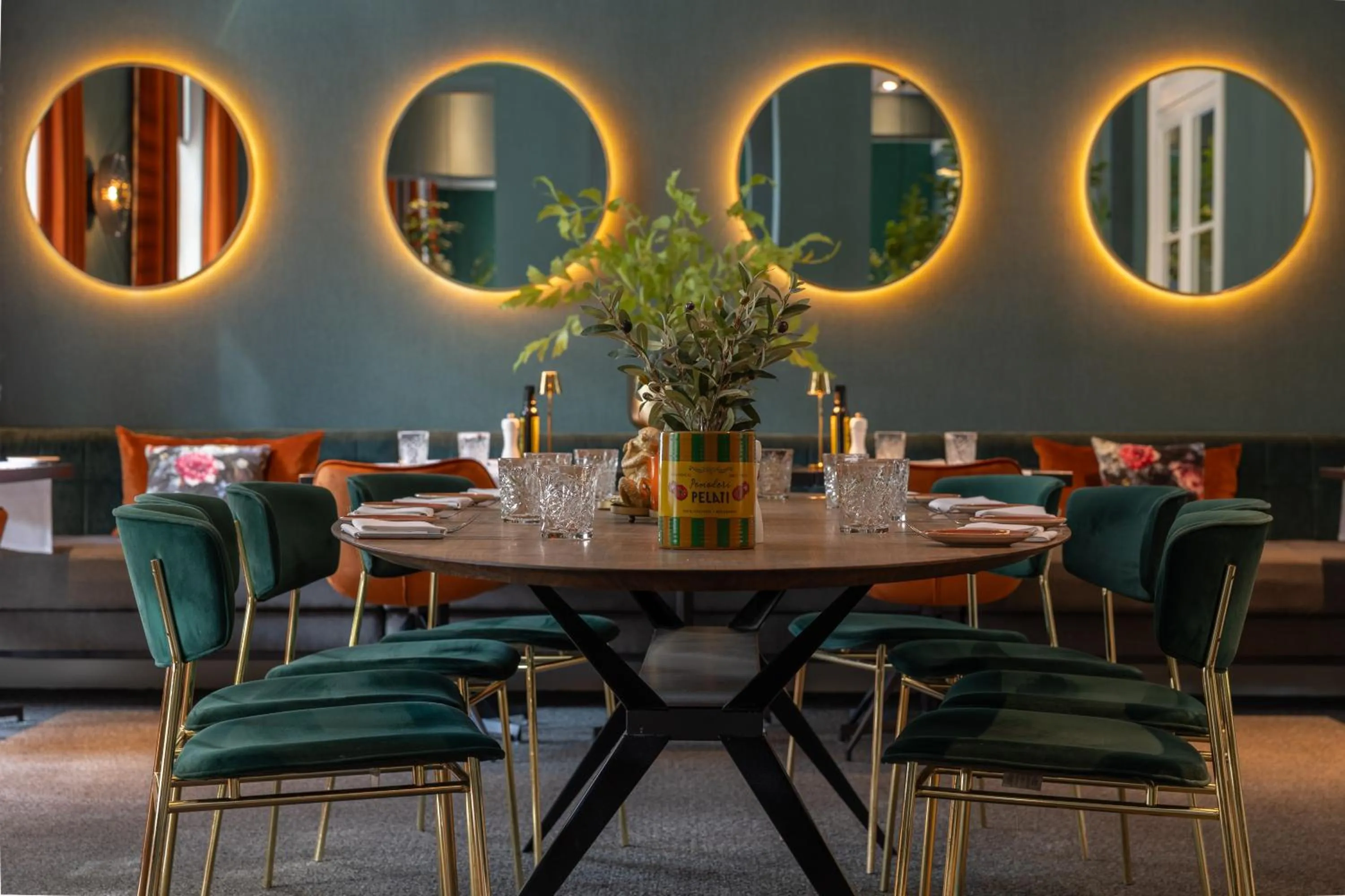 Restaurant/places to eat in Van Der Valk Hotel Brugge Oostkamp