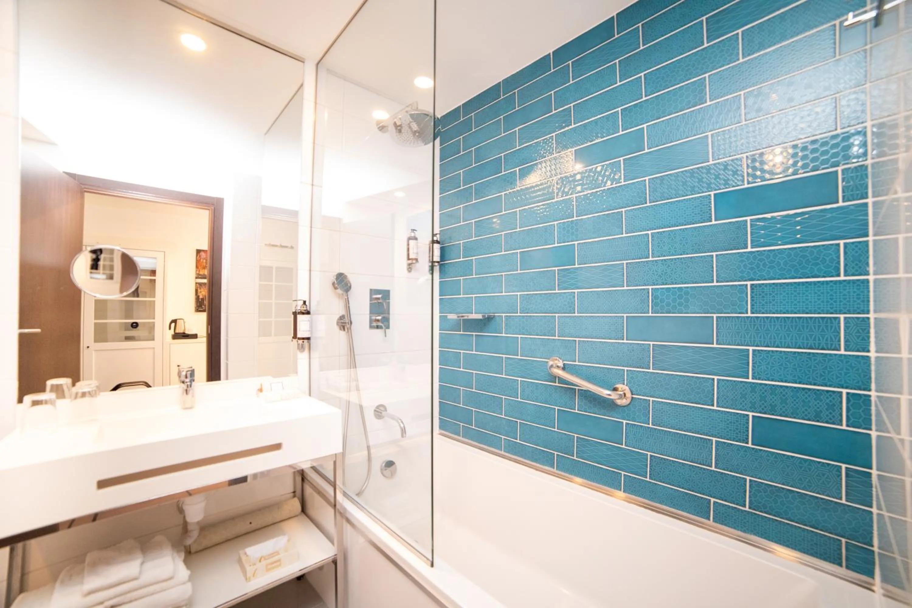 Bathroom in VIP Executive Picoas Hotel