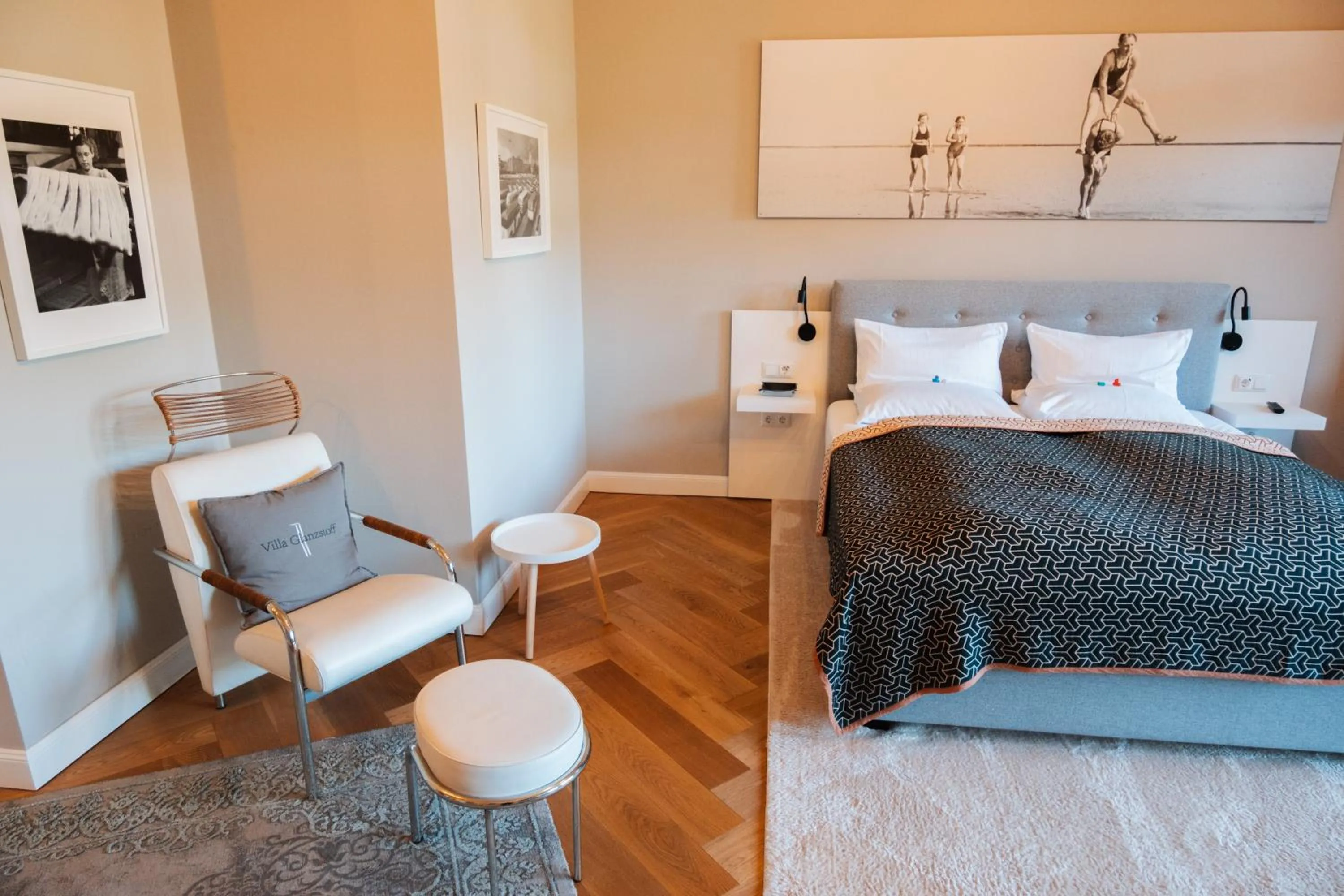 Photo of the whole room, Bed in Villa Glanzstoff