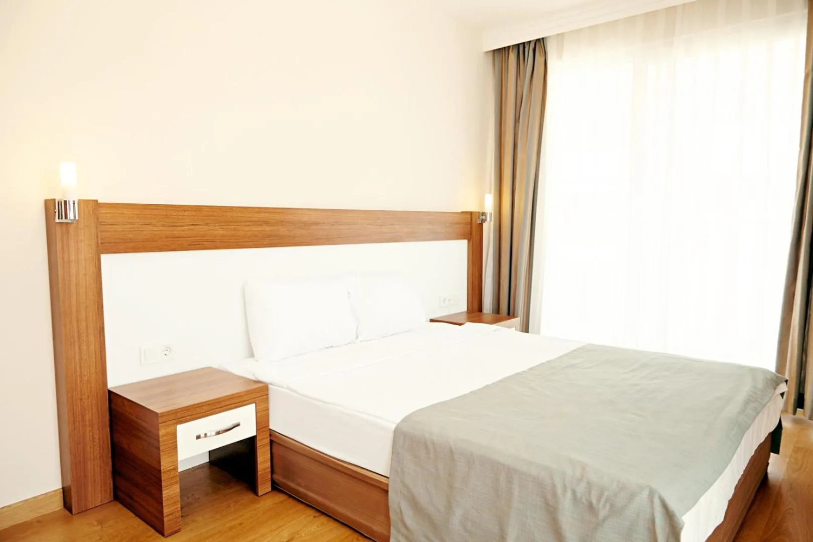 Bedroom, Bed in Numa Konaktepe Hotel - All Inclusive
