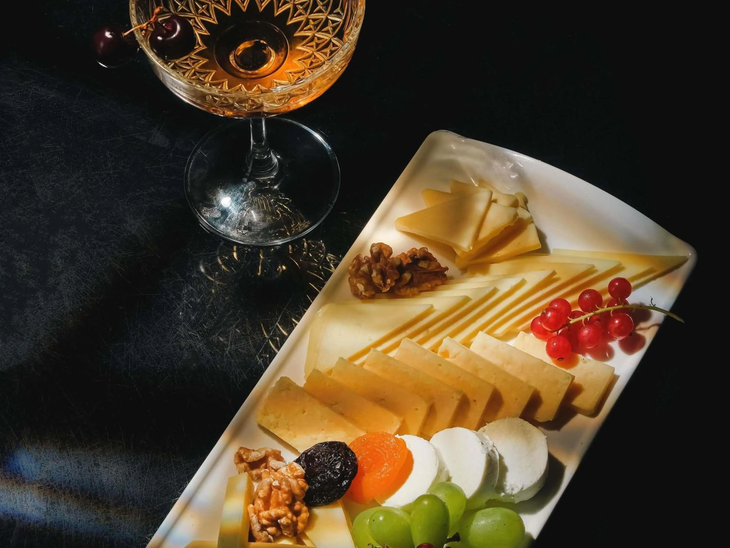 Lounge or bar in Sofitel Cairo Downtown Nile