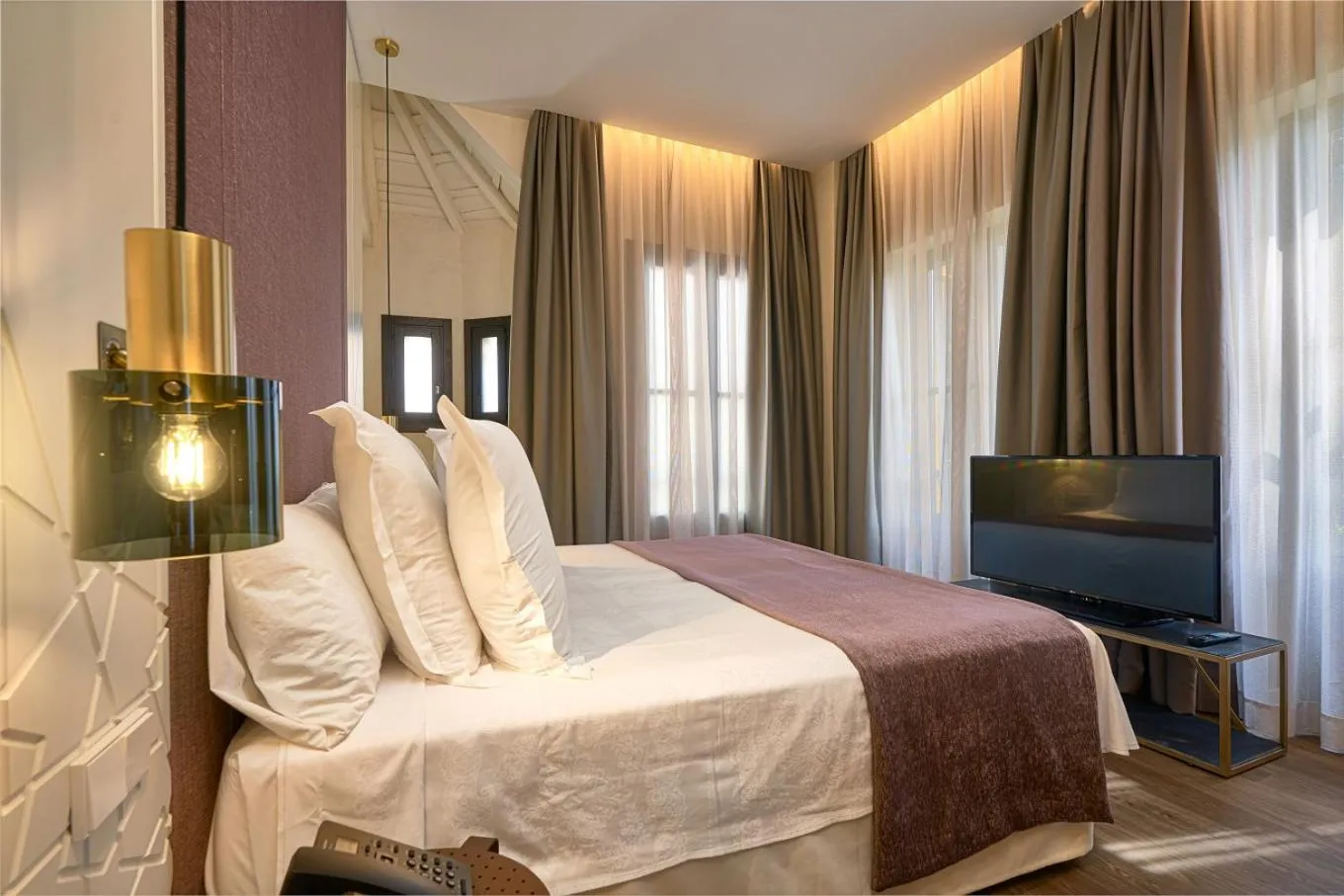 Bed in Suites Murillo Plaza Sta. Cruz