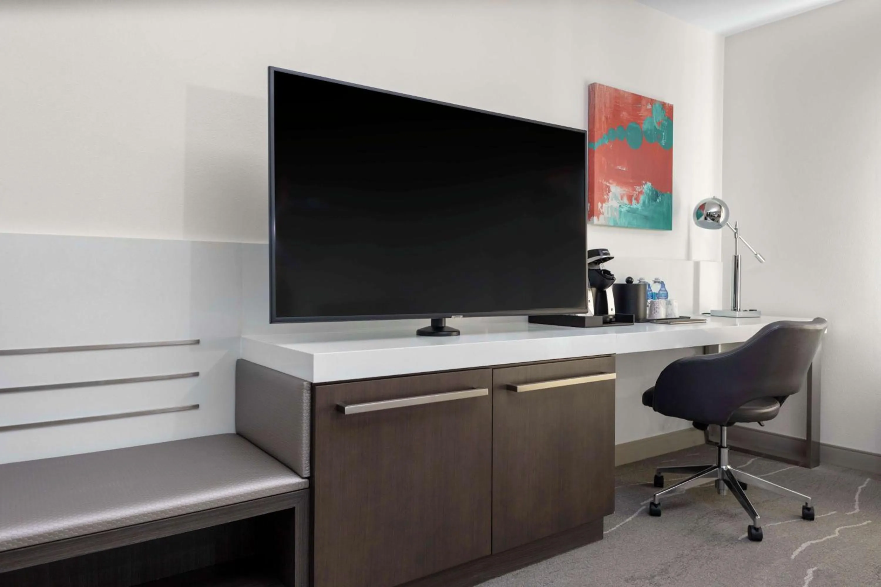 Bedroom in Hilton Garden Inn Denver/Thornton