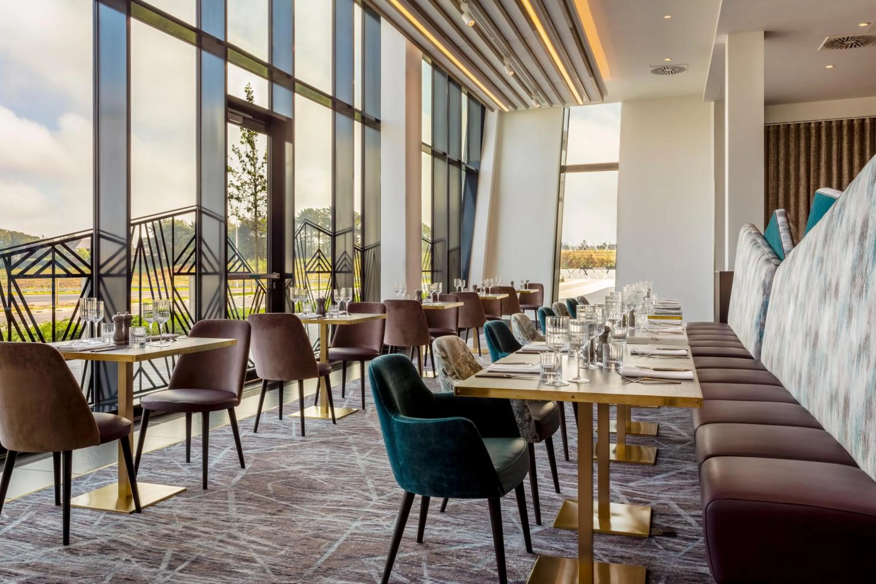 Restaurant/places to eat in Hilton Aberdeen TECA