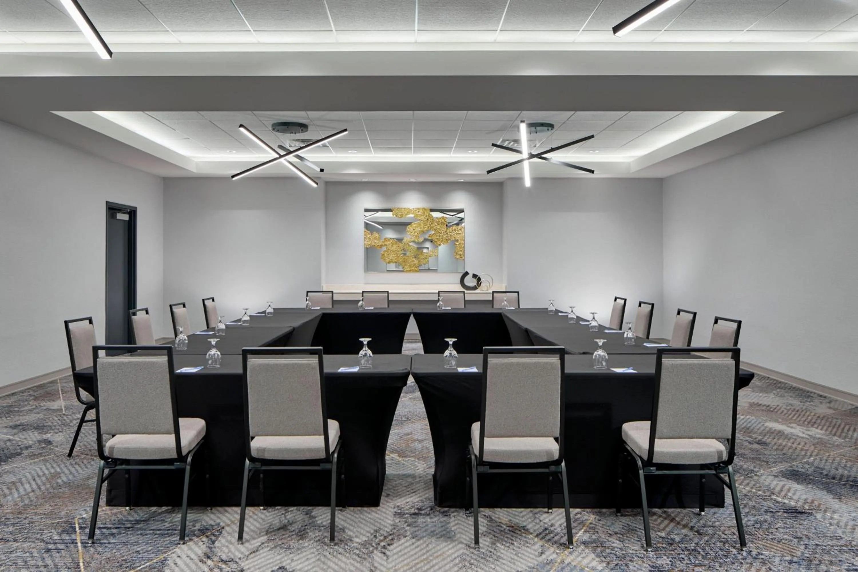 Meeting/conference room in Delta Hotels by Marriott Toledo