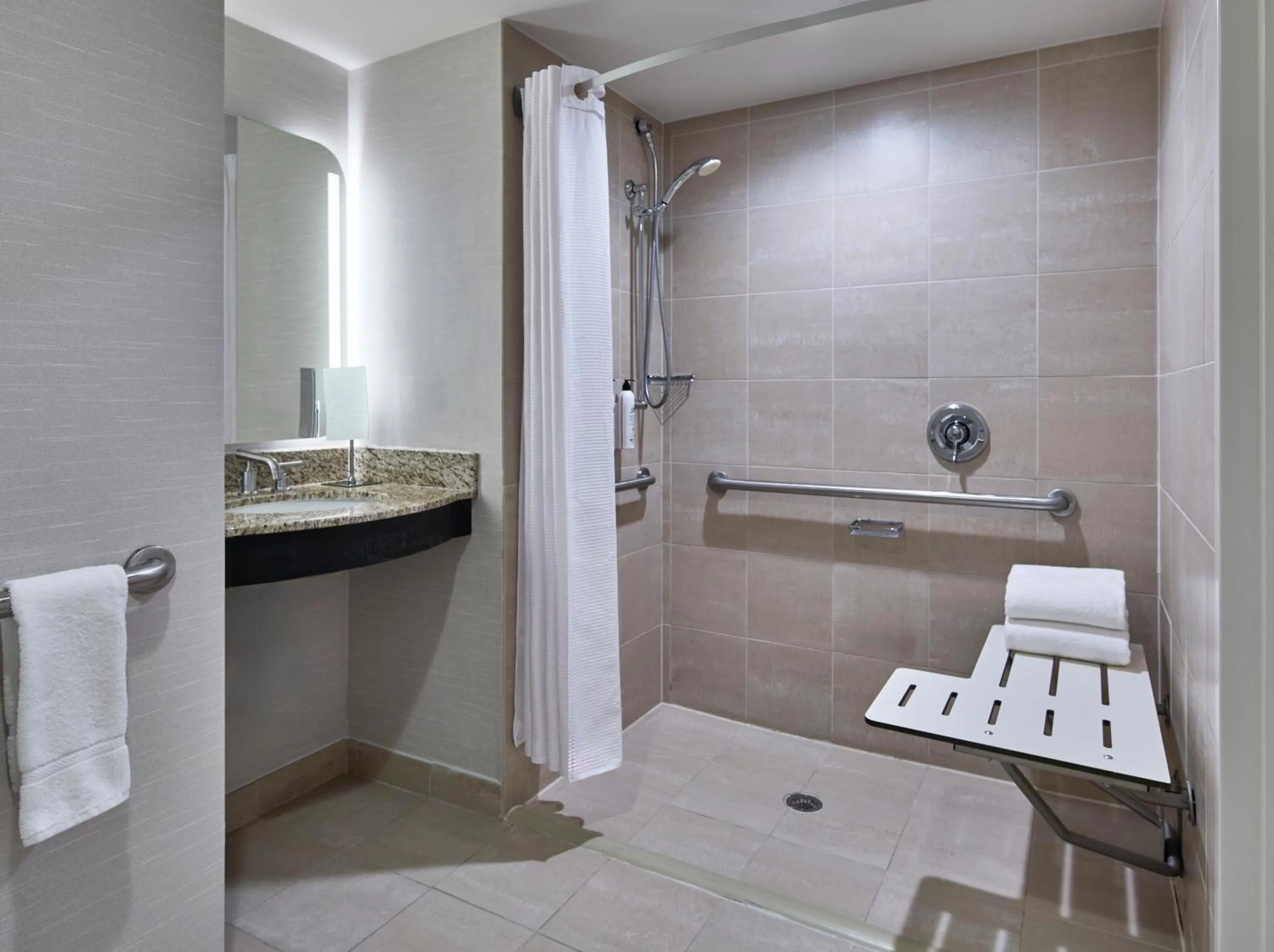 Shower in Delta Hotels by Marriott Toledo