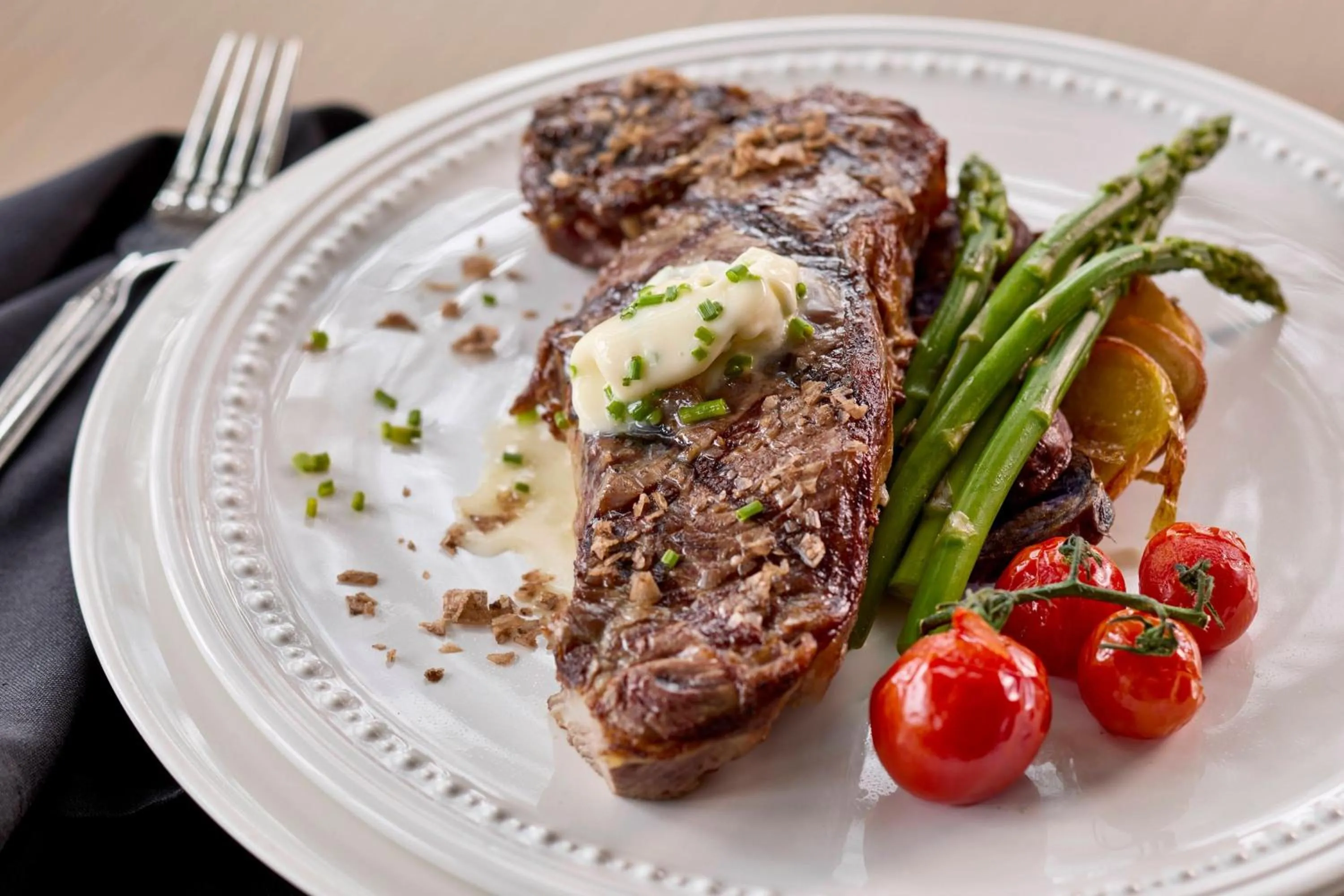 Restaurant/places to eat in Delta Hotels by Marriott Toledo