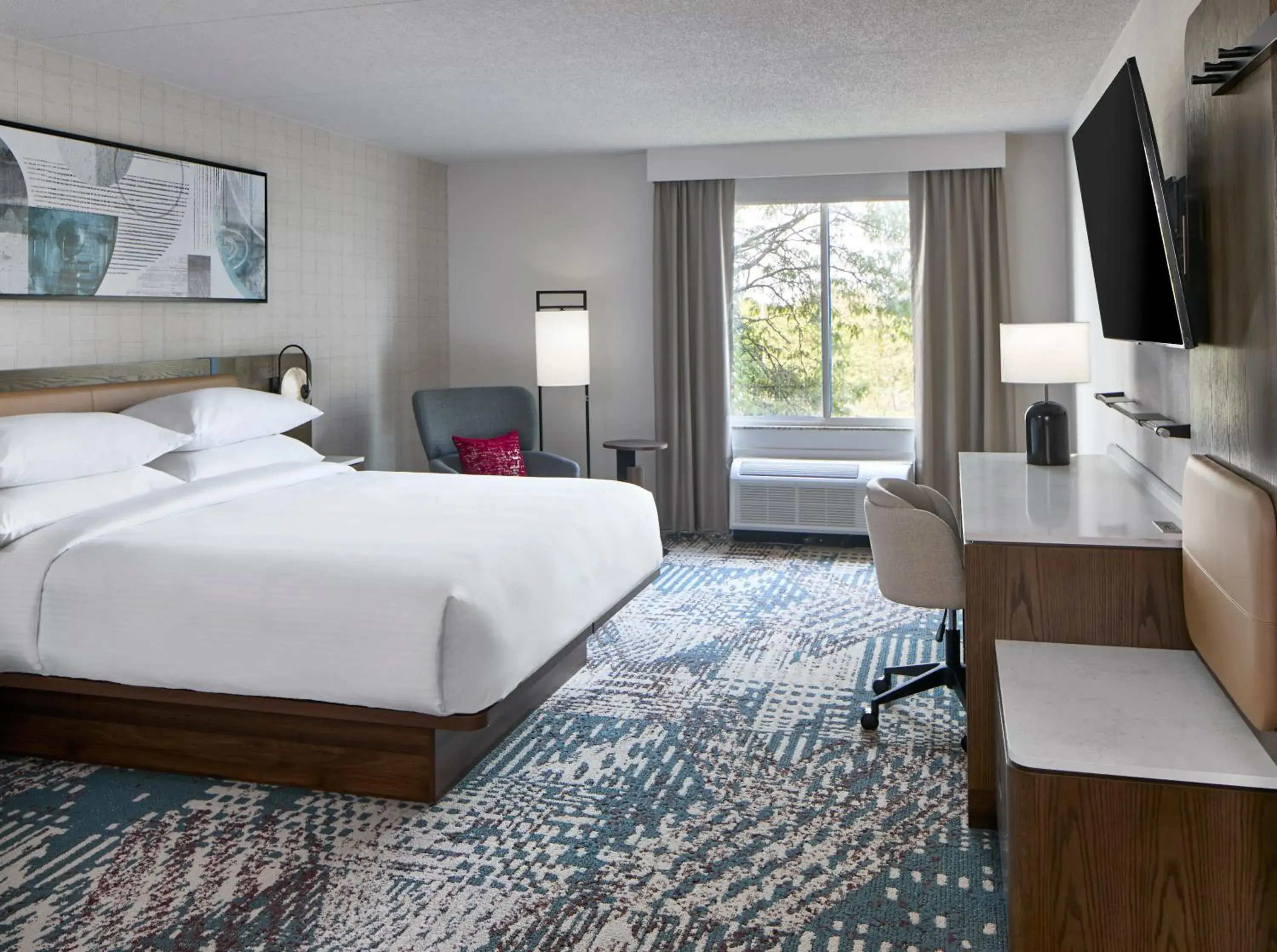 Standard King Room in Delta Hotels by Marriott Toledo Standard King Room in Delta Hotels by Marriott Toledo