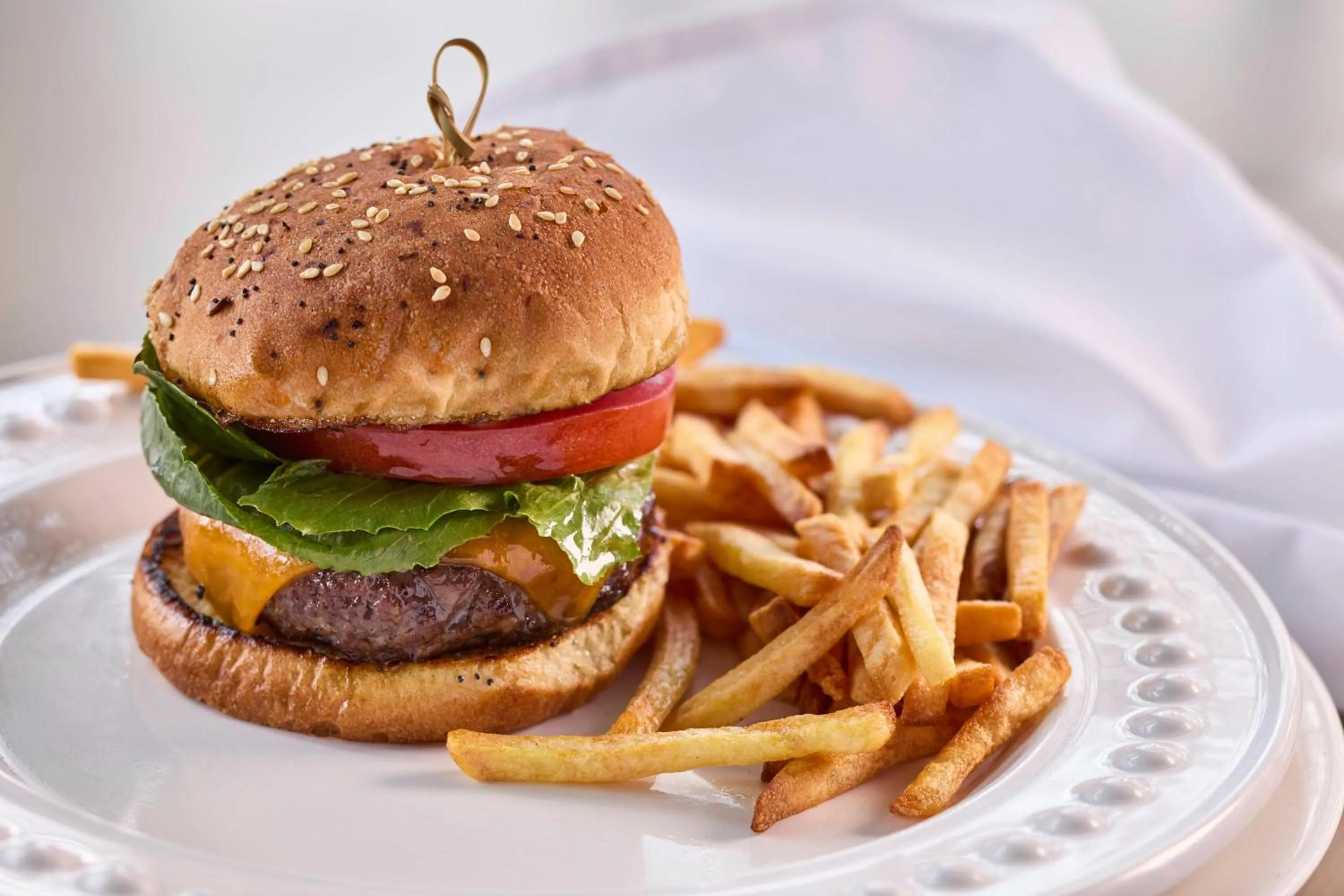 Restaurant/places to eat in Delta Hotels by Marriott Toledo