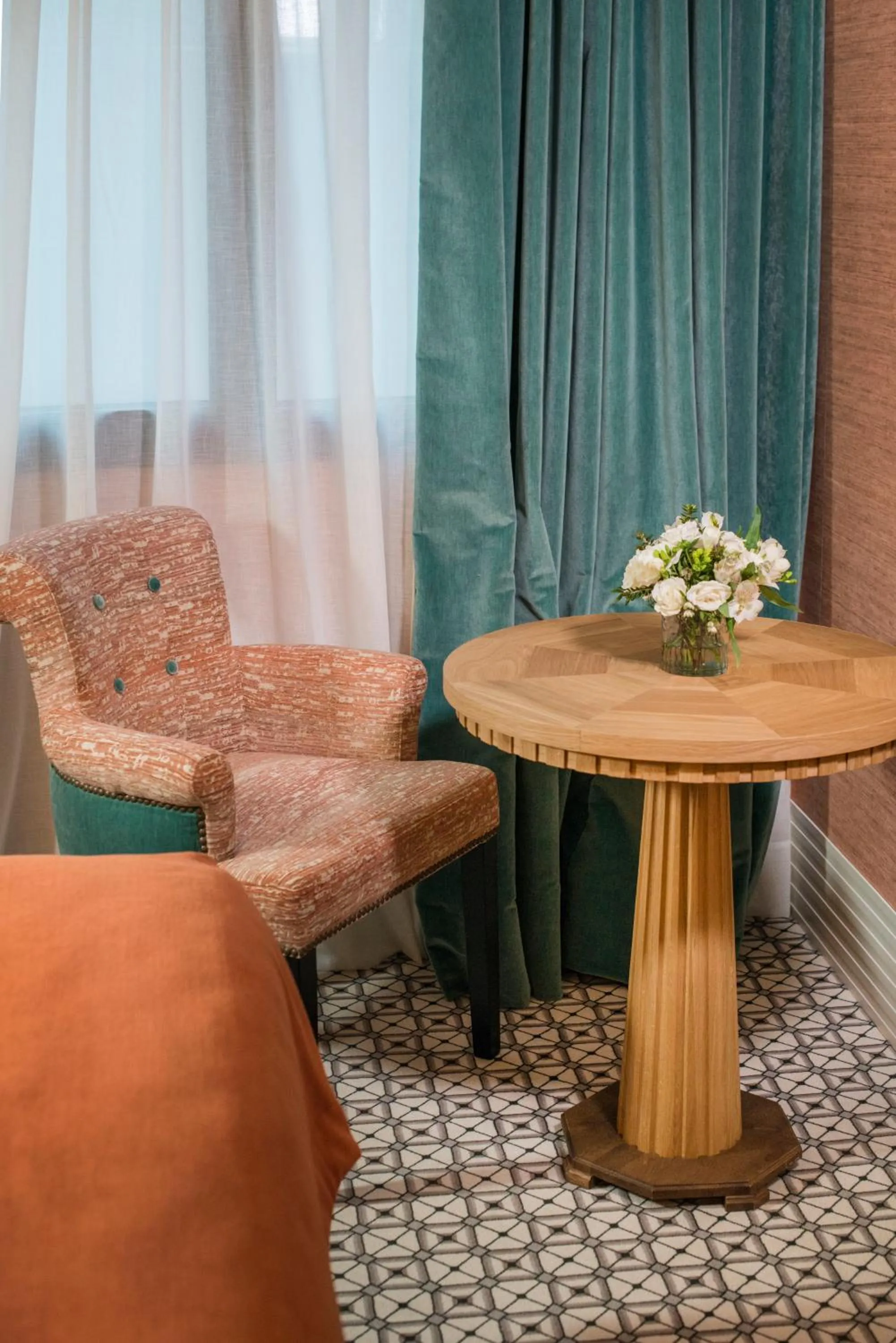 Seating area in The First One Madrid Preciados