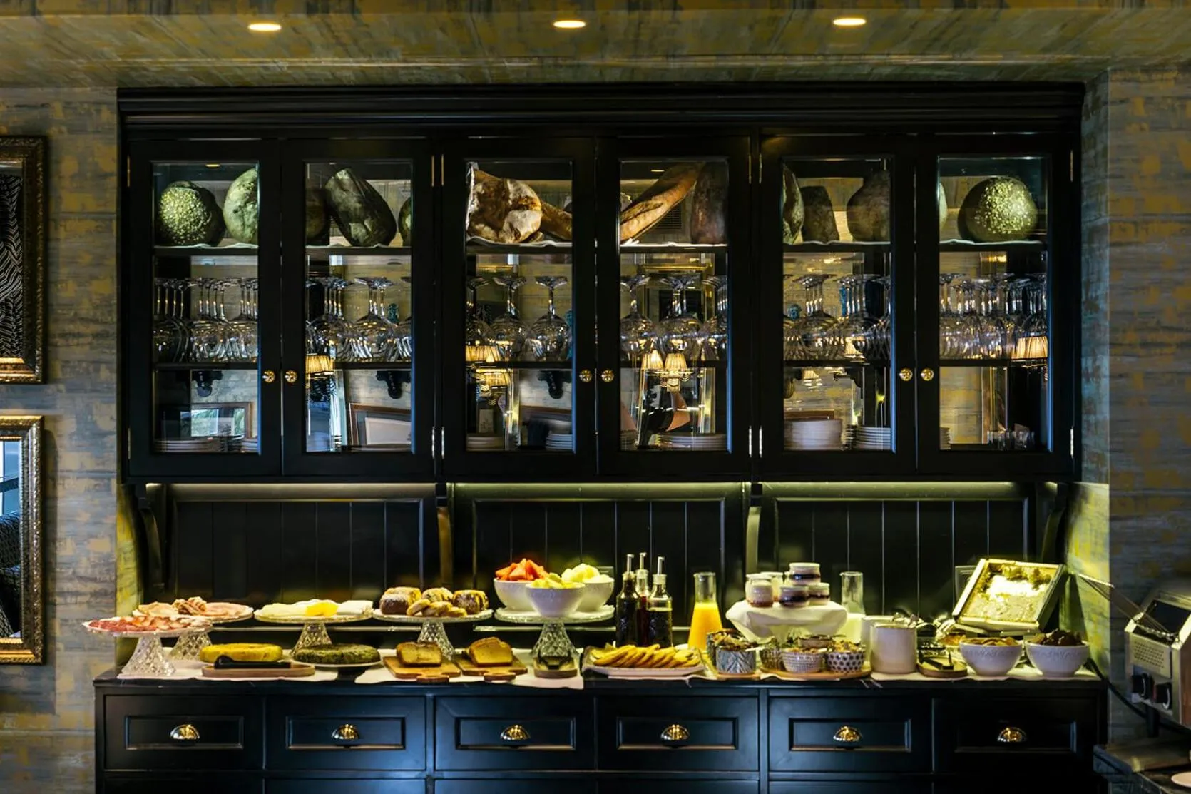 Breakfast in The First One Madrid Preciados