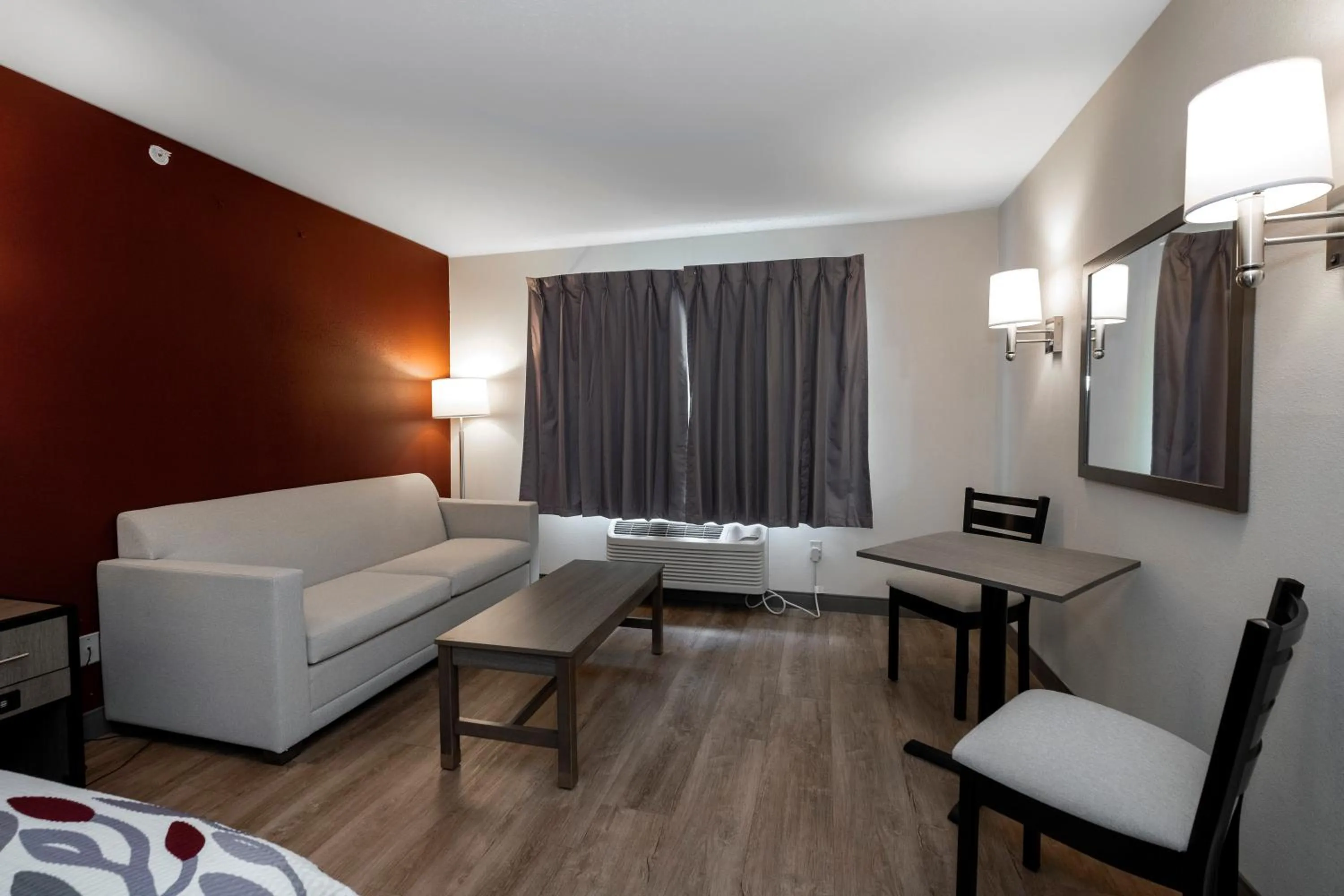 Photo of the whole room in Red Roof Inn Clifton Park