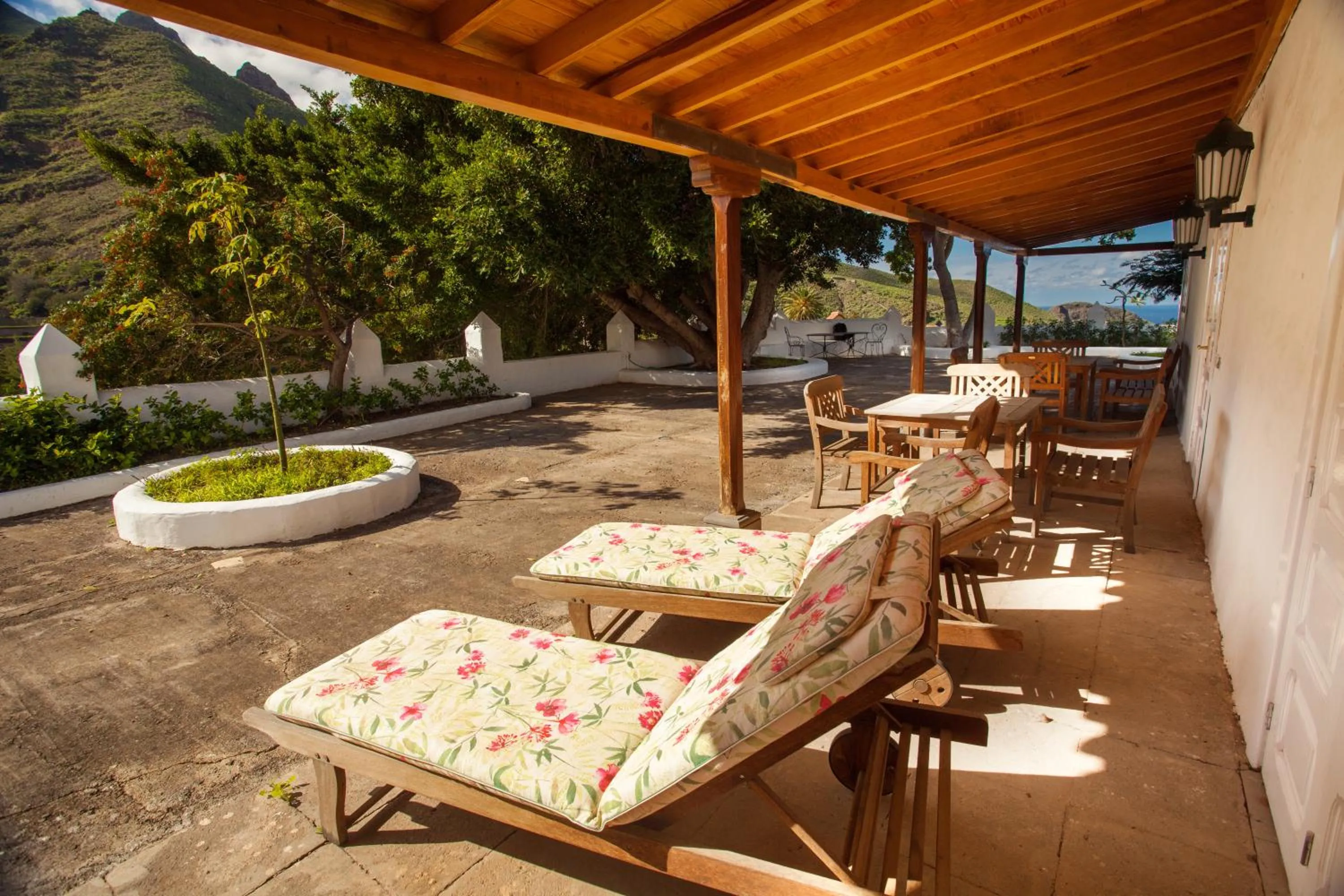 BBQ facilities in Casa Rural La Asomadita