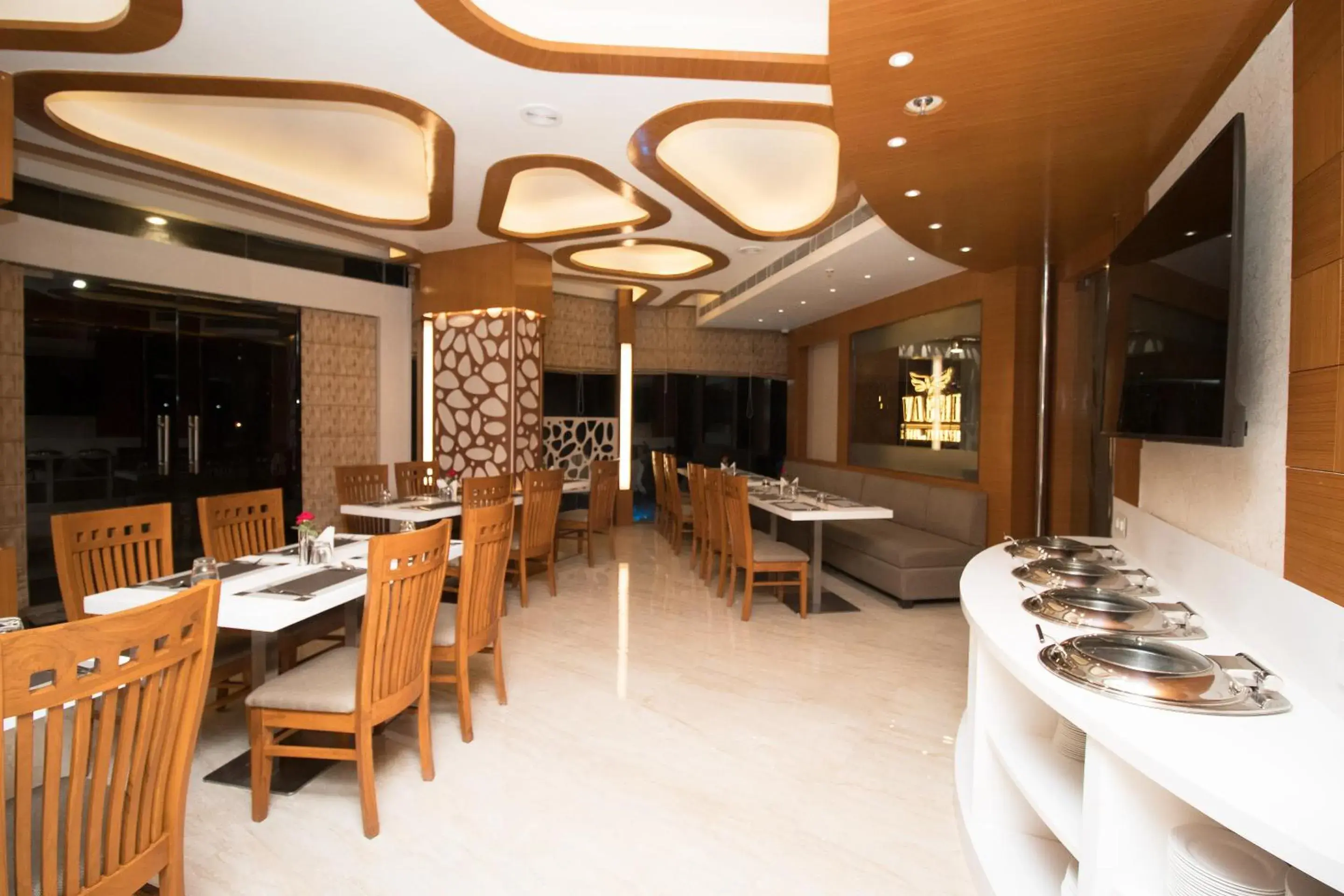 Restaurant/places to eat in Hotel Vagmi Restaurant/places to eat in Hotel Vagmi
