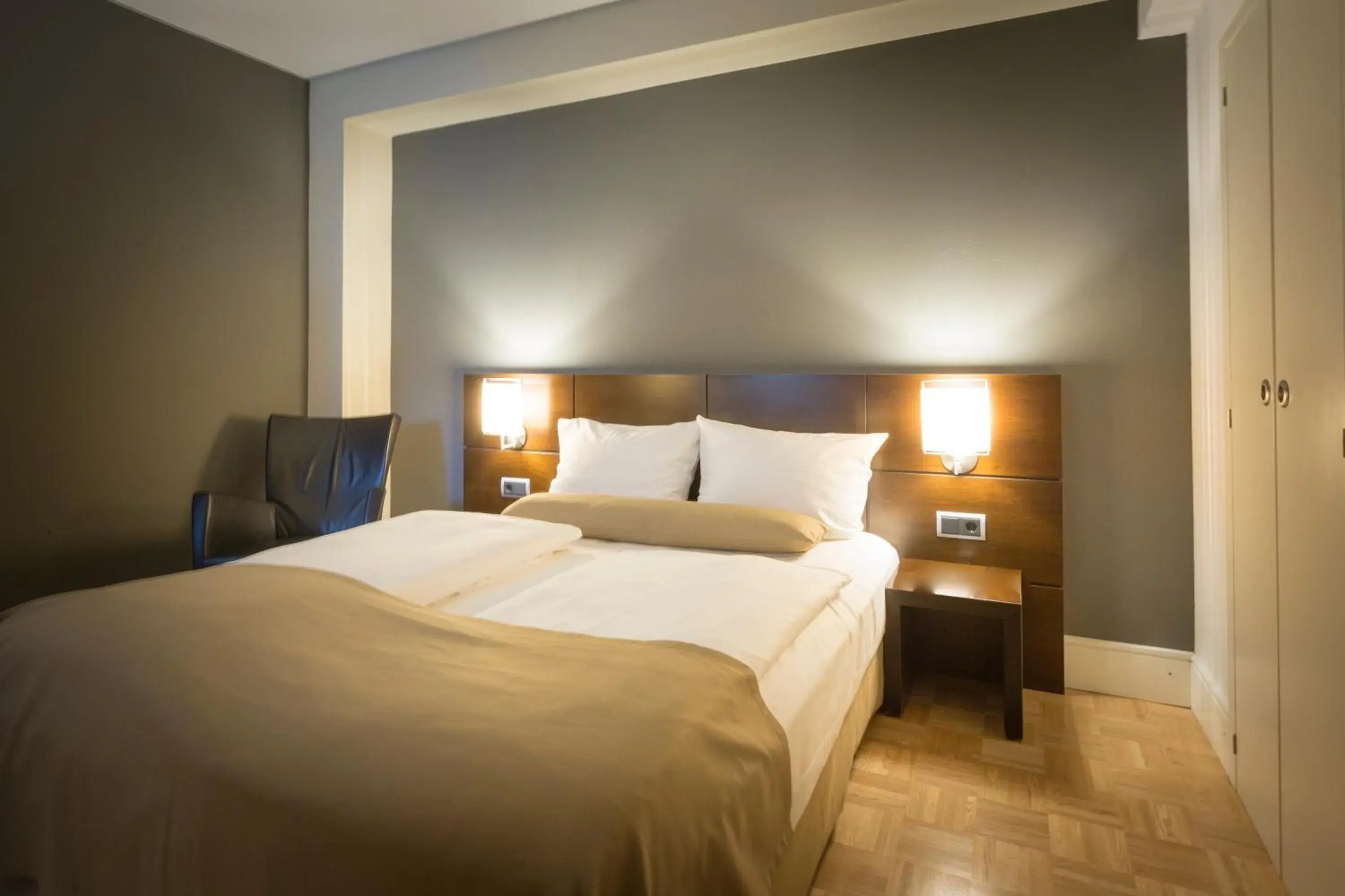 Photo of the whole room, Bed in Altera Hotel Photo of the whole room, Bed in Altera Hotel