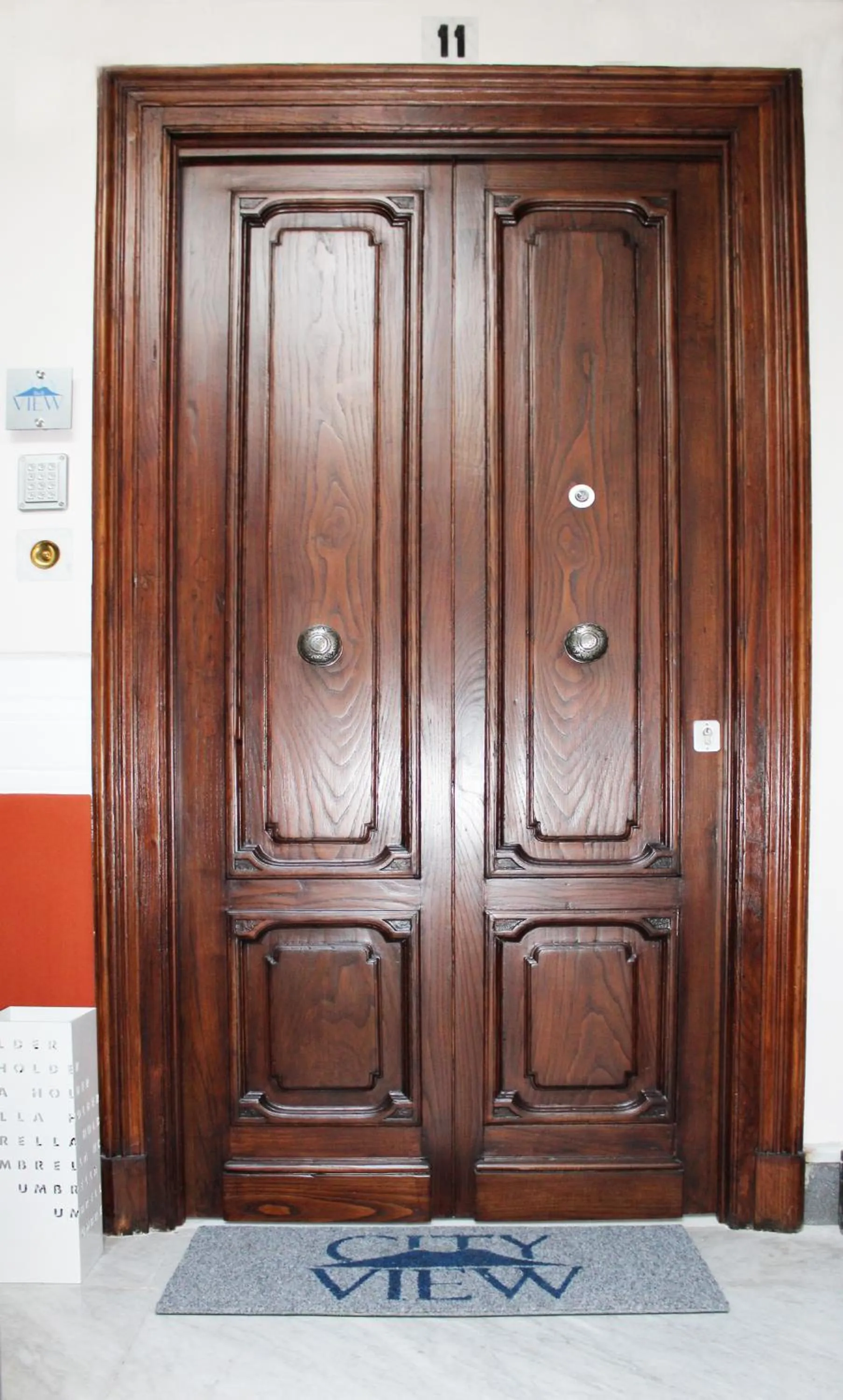 Facade/entrance in City View Naples