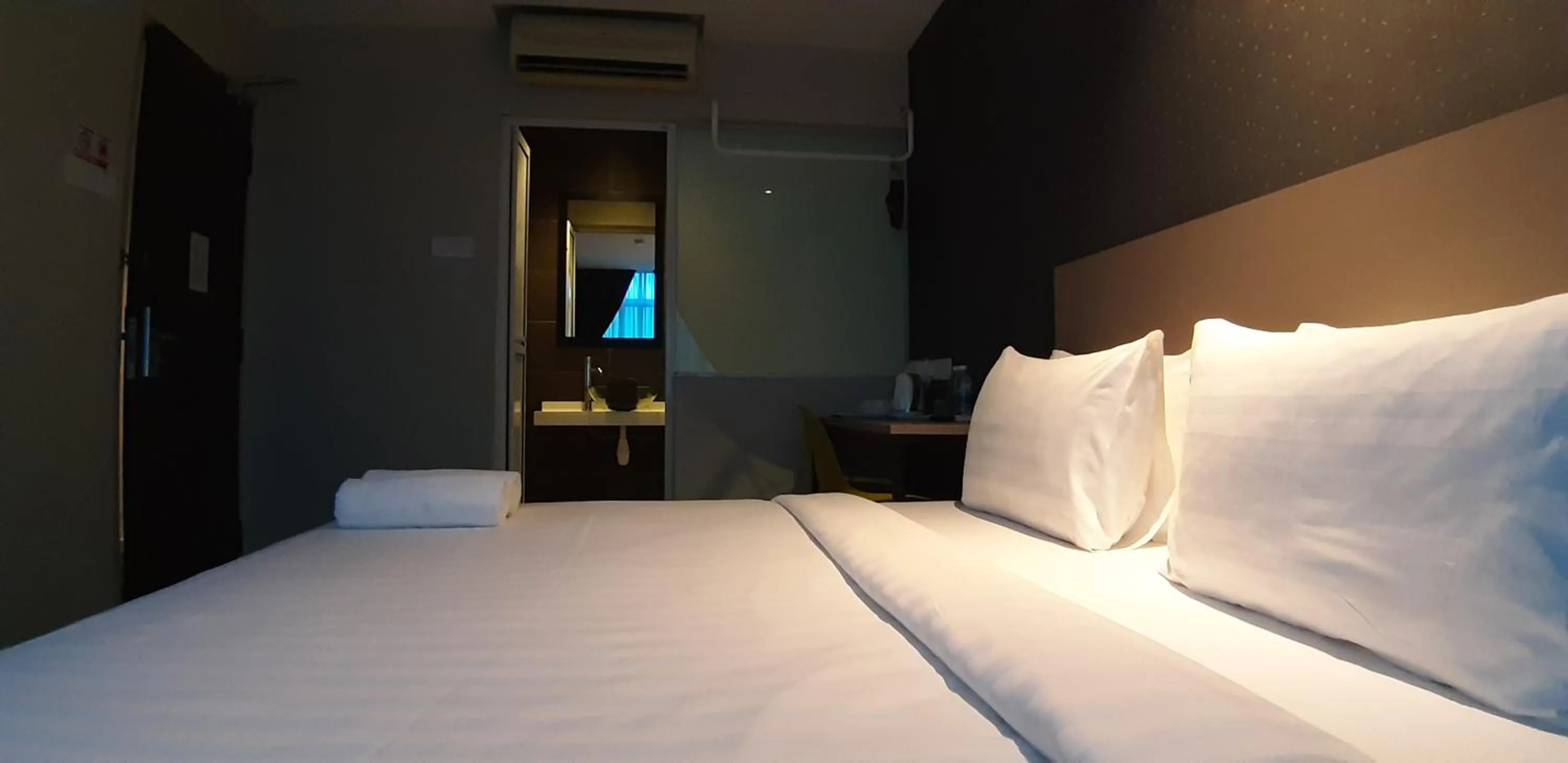 Bed in MIICO Hotel @ Mount Austin