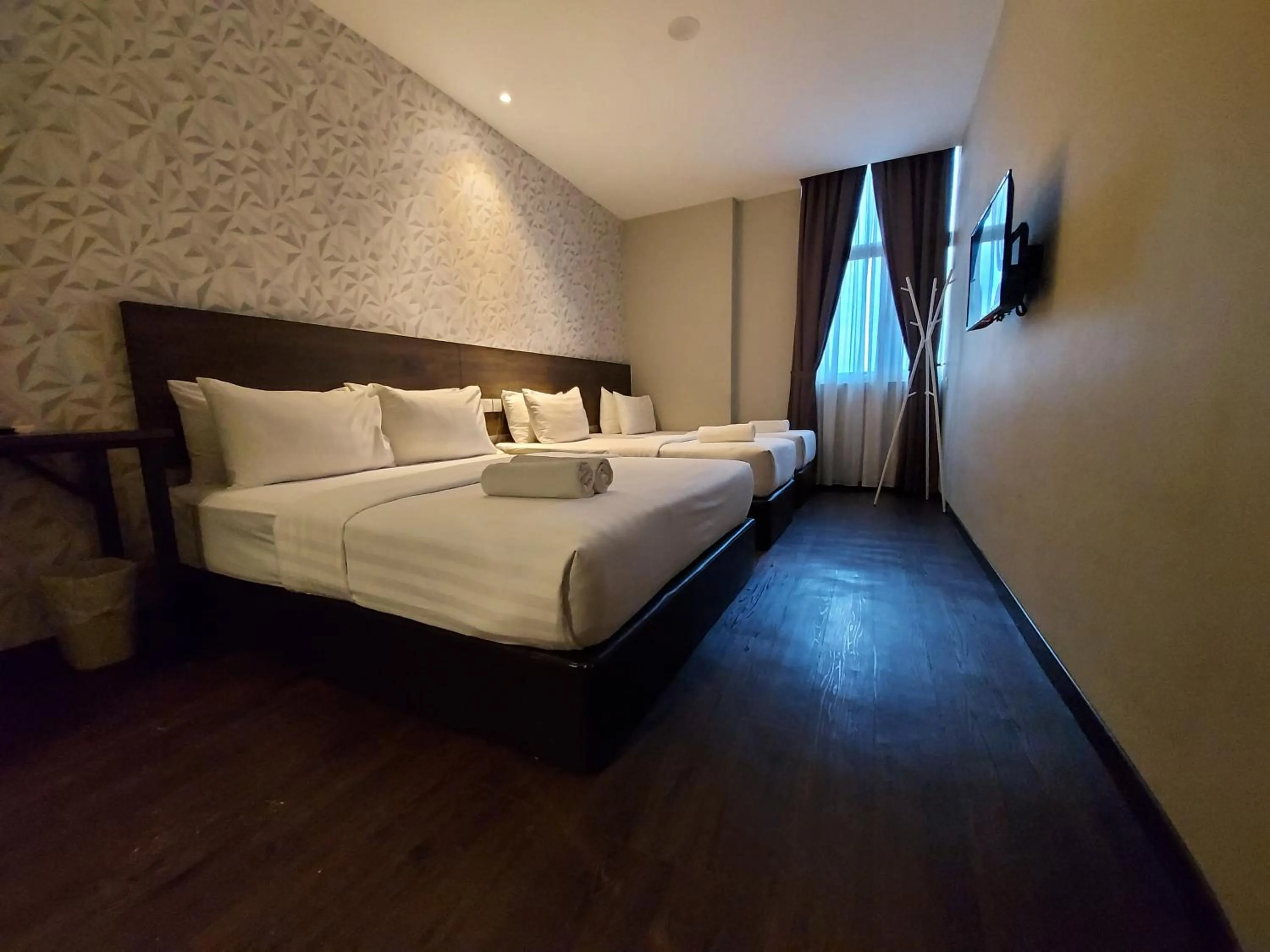 Bed in MIICO Hotel @ Mount Austin