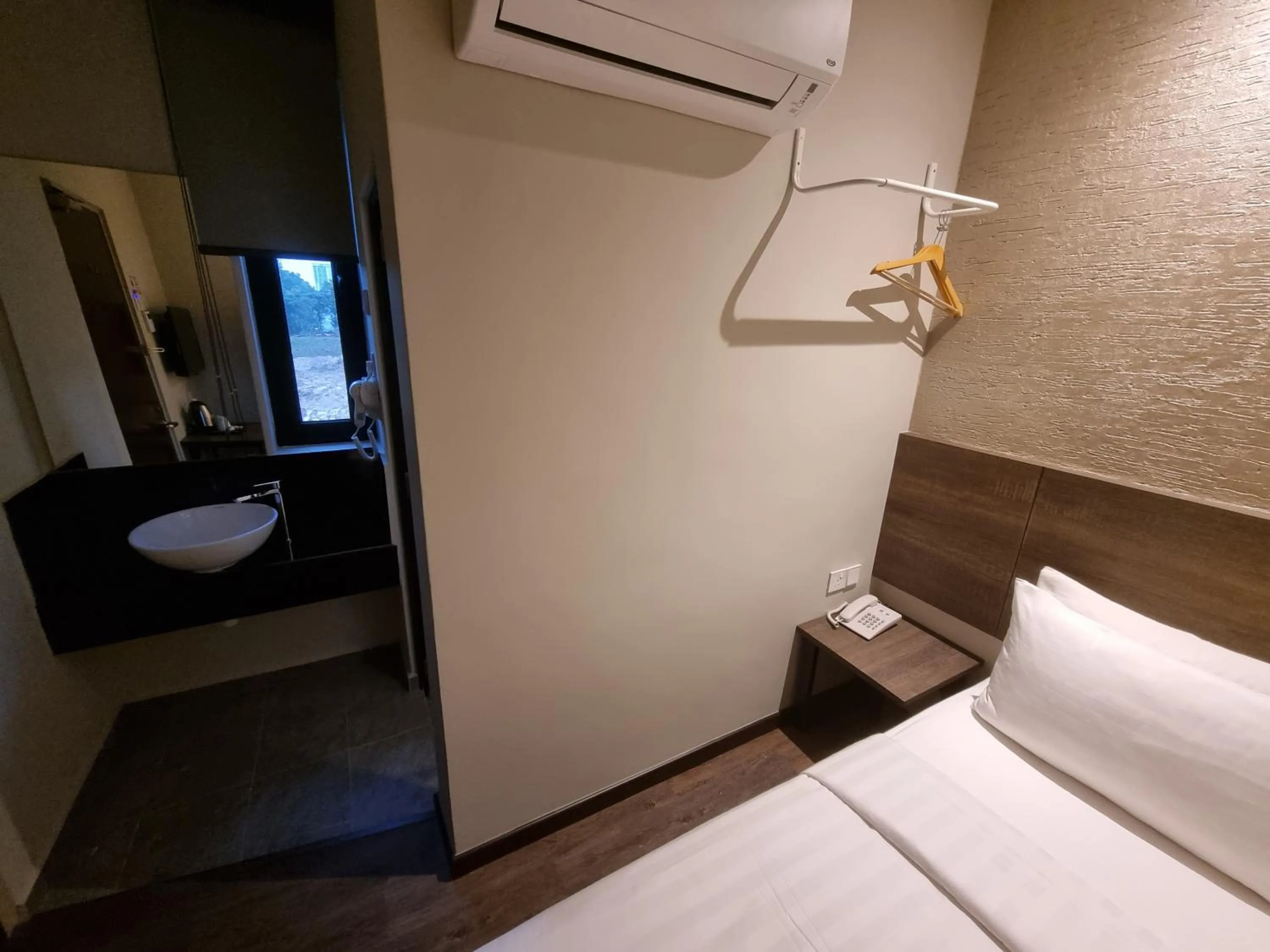 Bathroom, Bed in MIICO Hotel @ Mount Austin